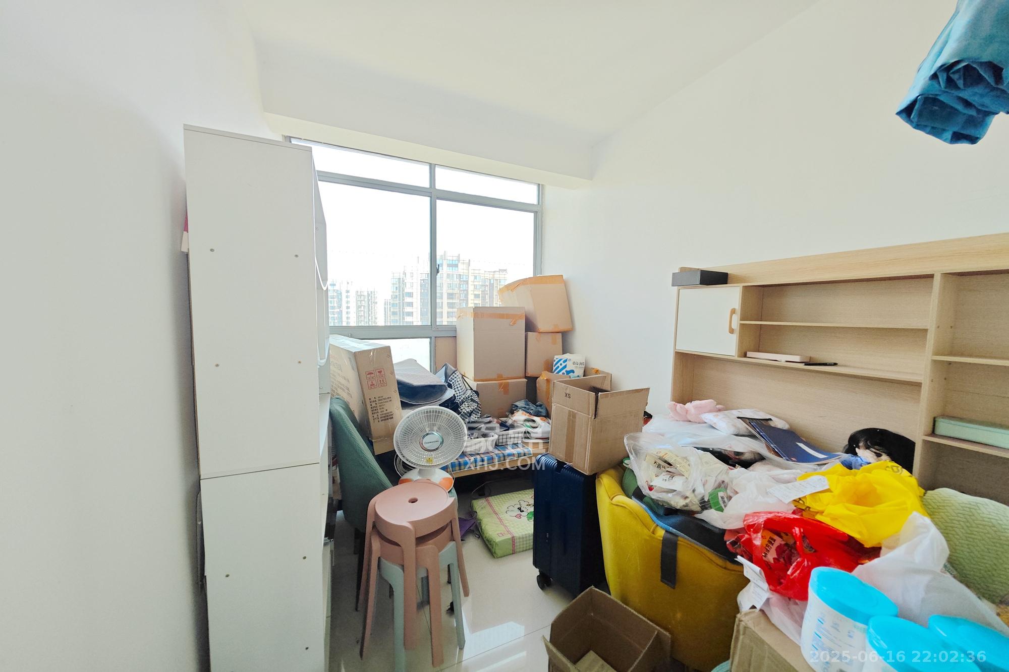 新城新世界一二三期  3室2厅1卫    89.0万卧室