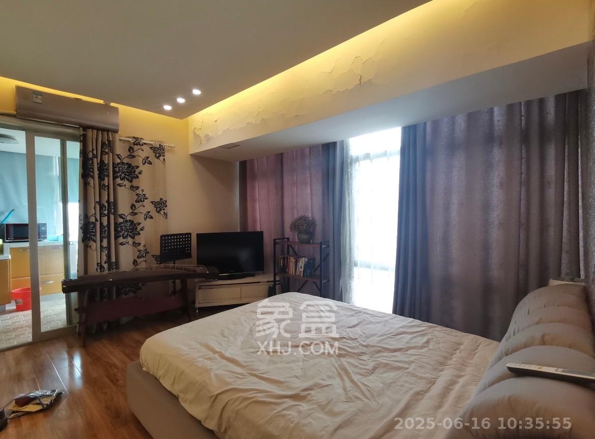 观湖公寓  1室1厅1卫   1800.00元/月室内图