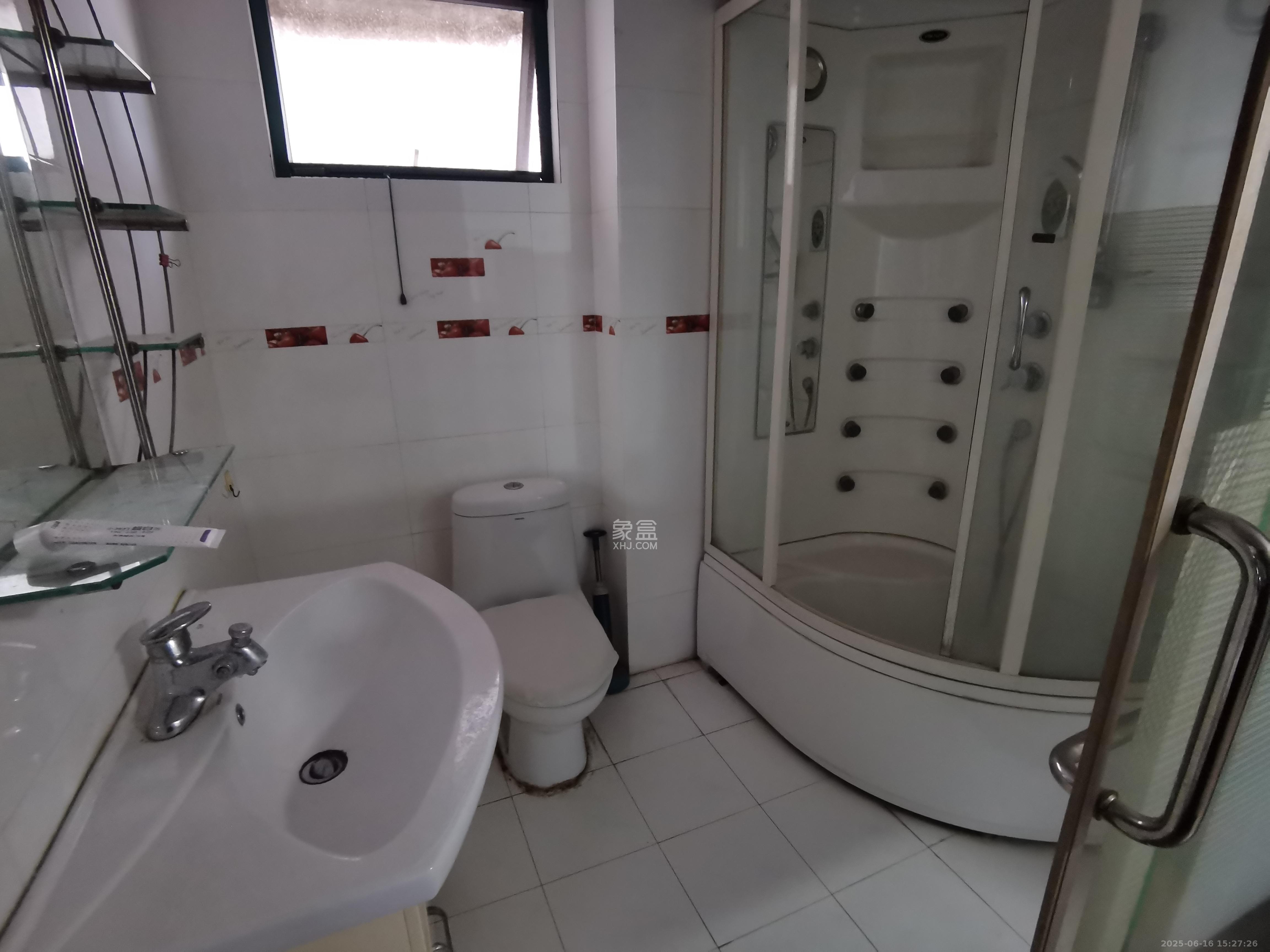 上东印象 3室2厅2卫 2400.0元/月 上东印象 3室2厅2卫 2400.0元/月室内图