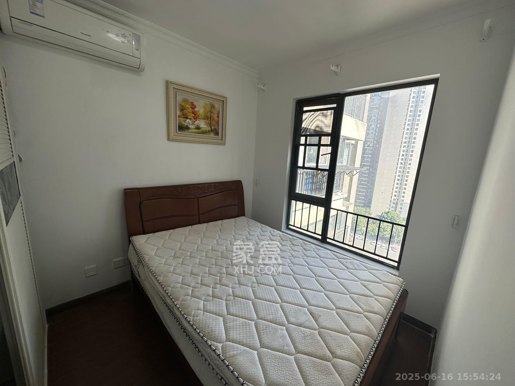 万科金域华府三四期 3室2厅1卫 2700.0元/月 万科金域华府三四期 3室2厅1卫 2700.0元/月室内图