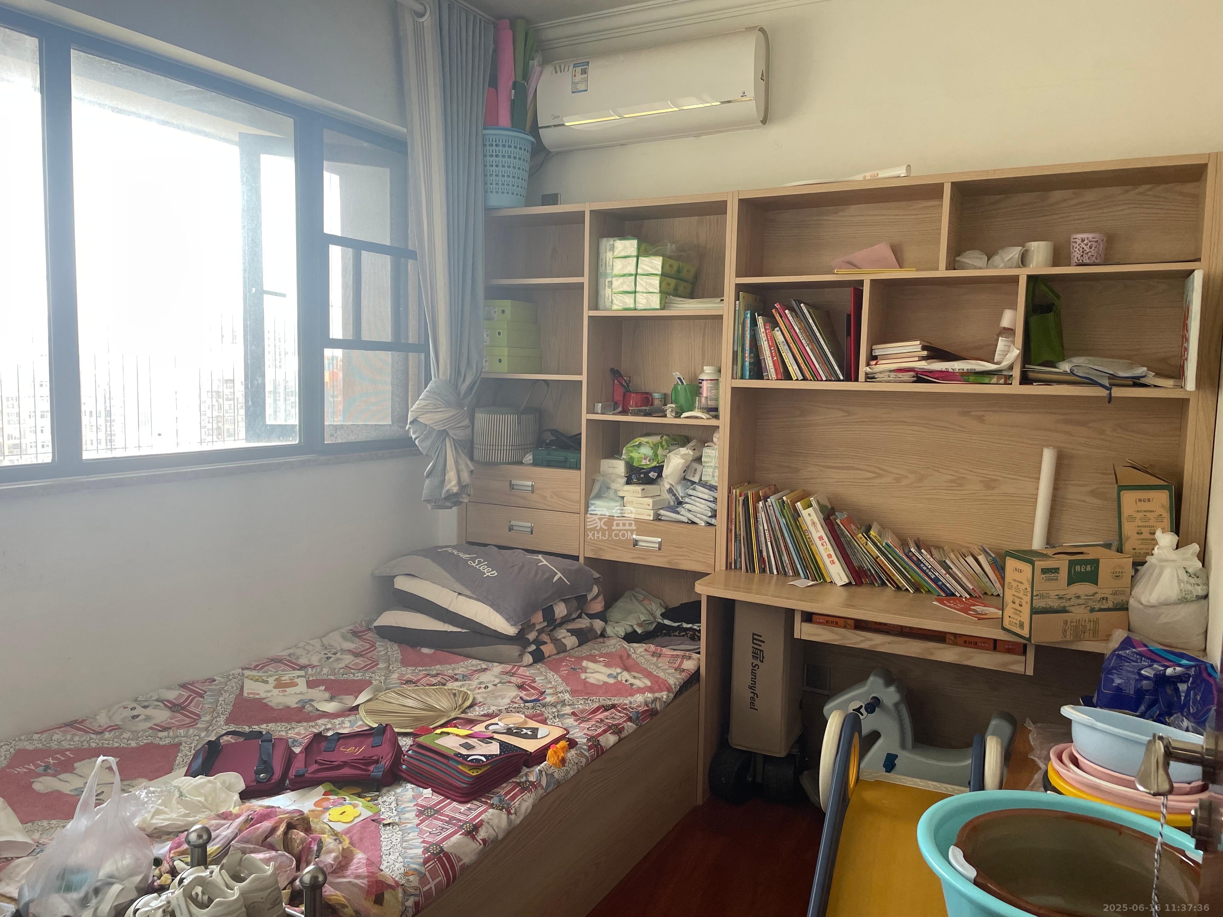 好莱城（弘德西街）  3室2厅1卫    2400.0元/月室内图