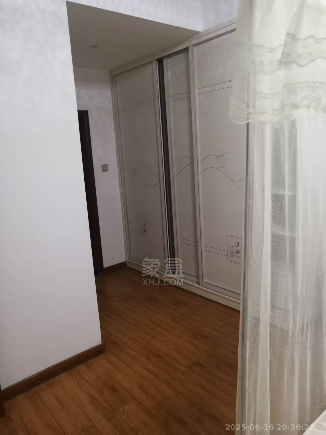 武广国际学苑 3室2厅2卫 2500.0元/月 武广国际学苑 3室2厅2卫 2500.0元/月室内图