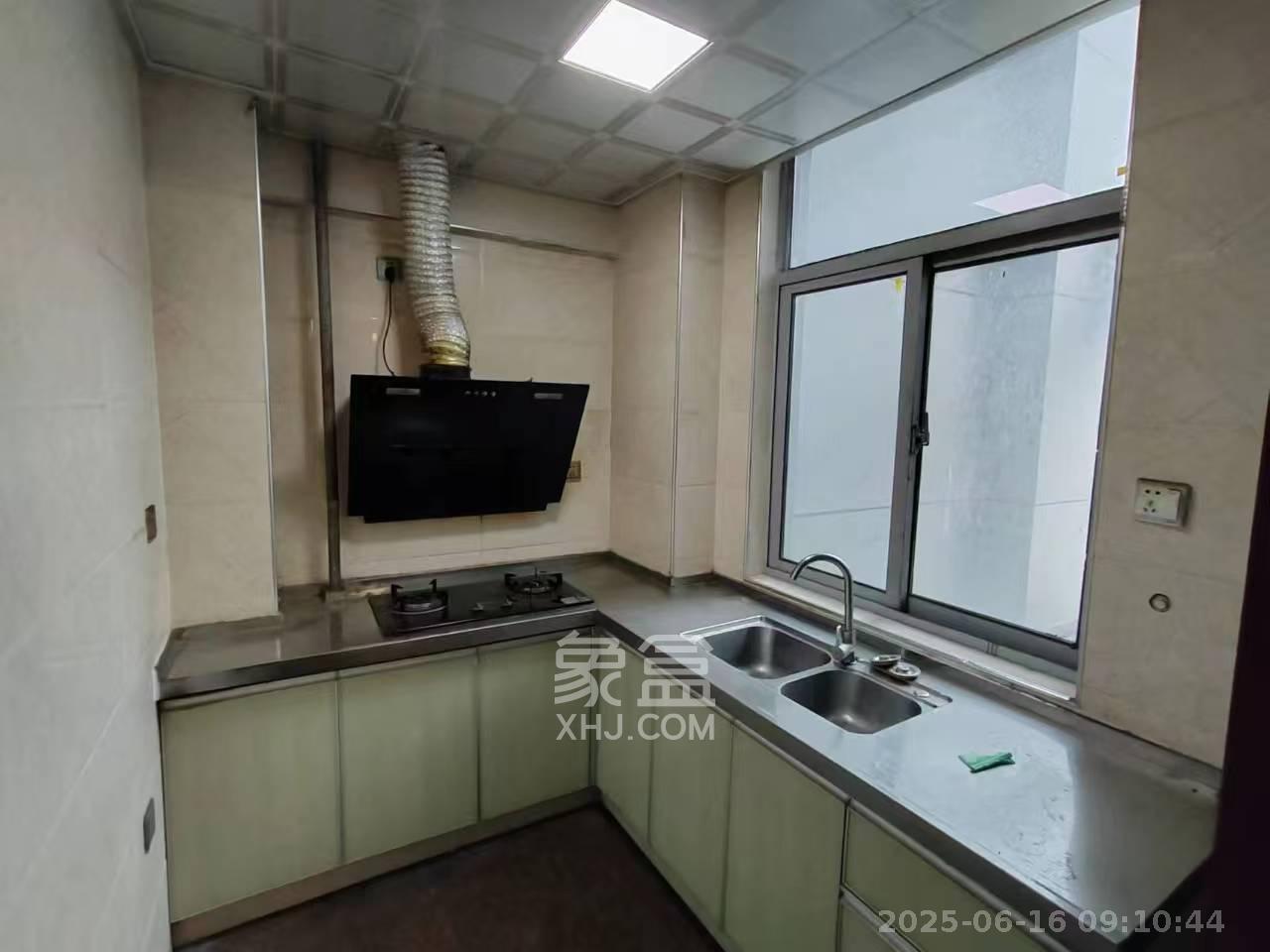 五一中央领御 3室2厅1卫 3800.0元/月 五一中央领御 3室2厅1卫 3800.0元/月室内图