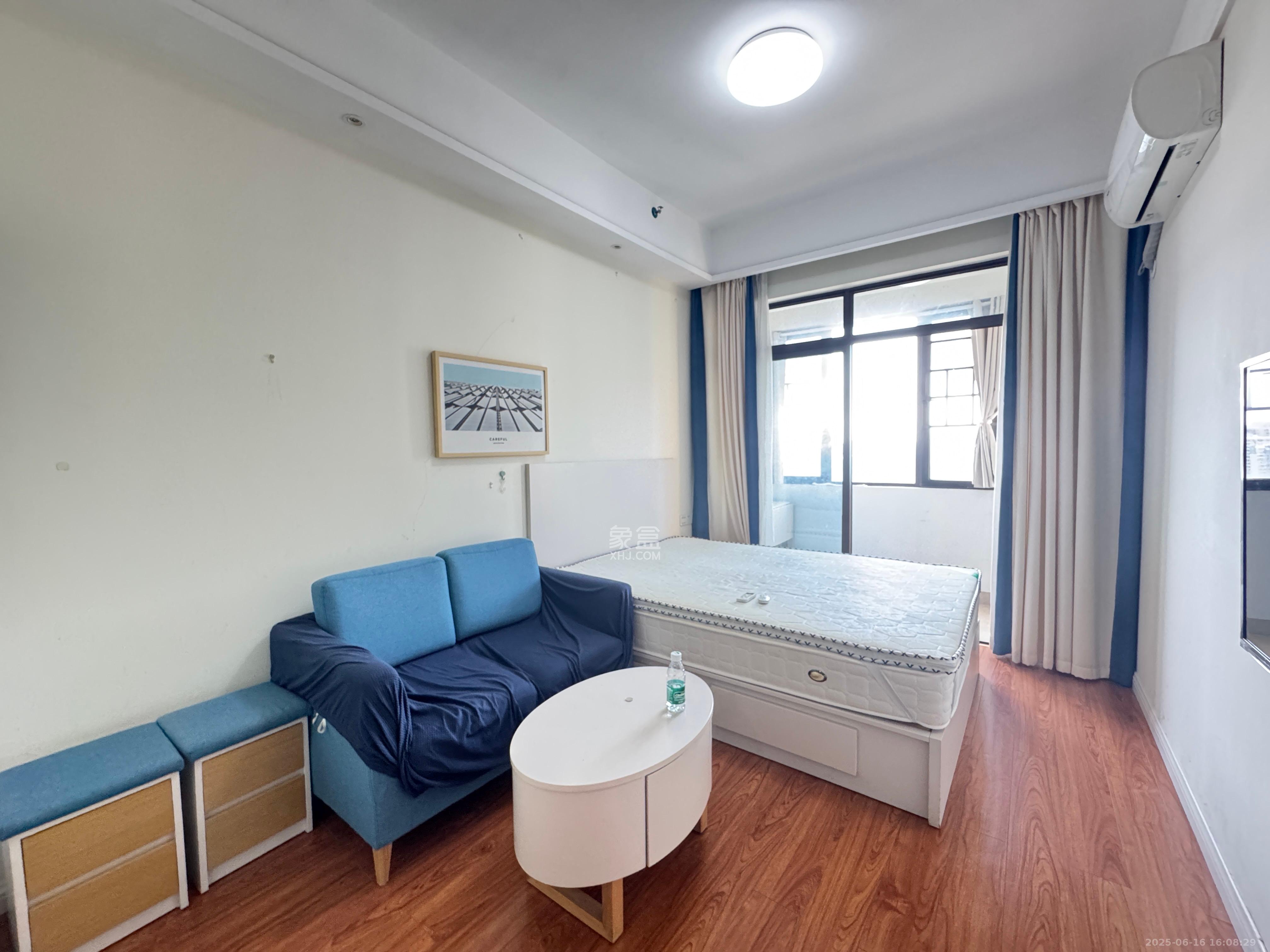 中建信和城  1室1厅1卫    1600.0元/月 中建信和城  1室1厅1卫    1600.0元/月