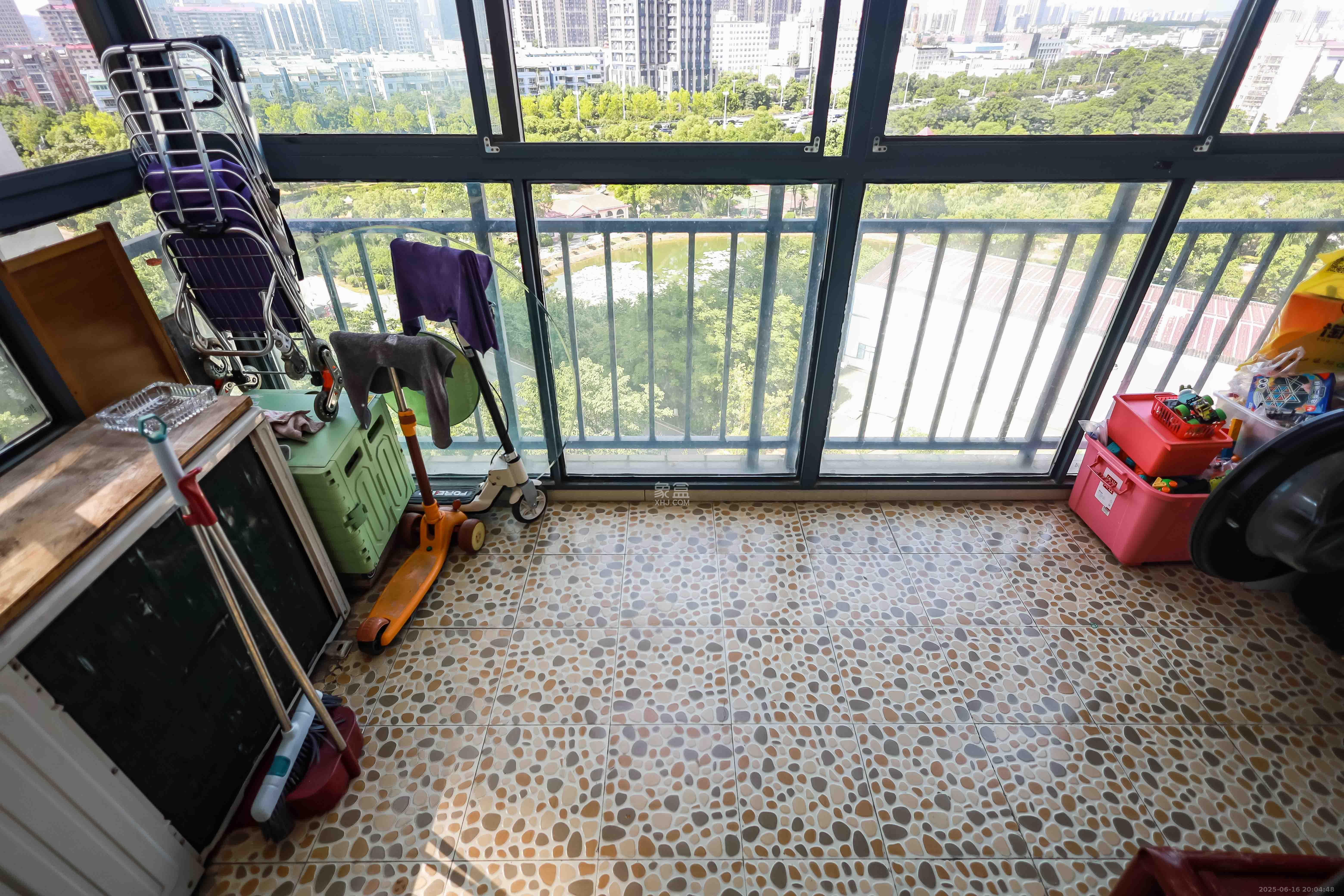 莱茵城 3室2厅1卫 72.0万 莱茵城 3室2厅1卫 72.0万阳台