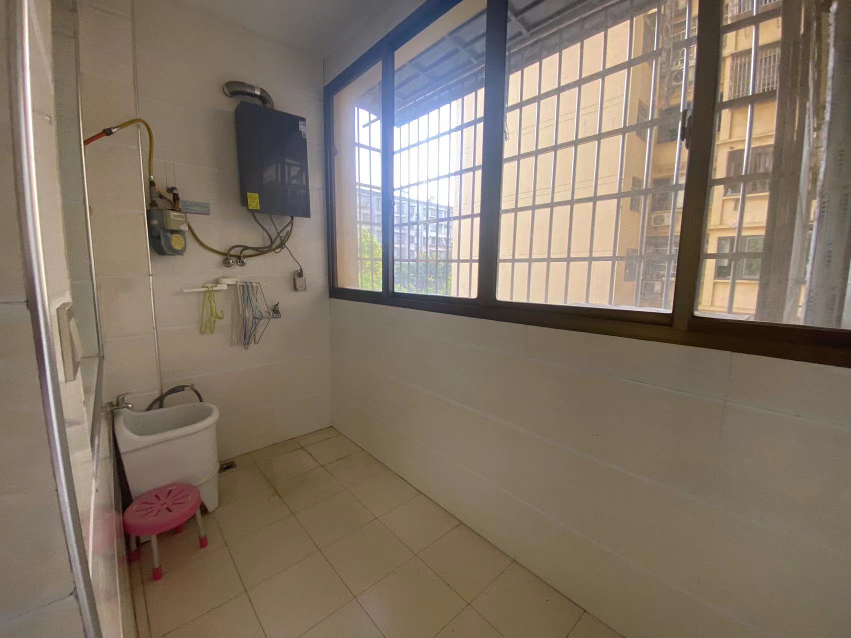 中电怡和苑 3室2厅2卫 2000.0元/月 中电怡和苑 3室2厅2卫 2000.0元/月室内图