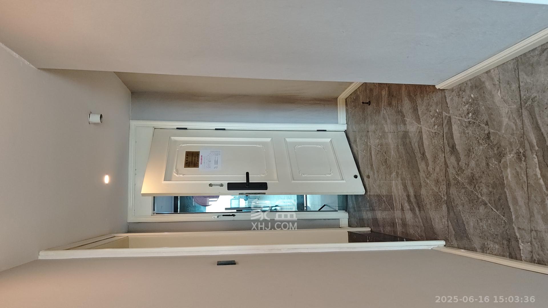 五一新干线  1室1厅1卫    2400.0元/月室内图