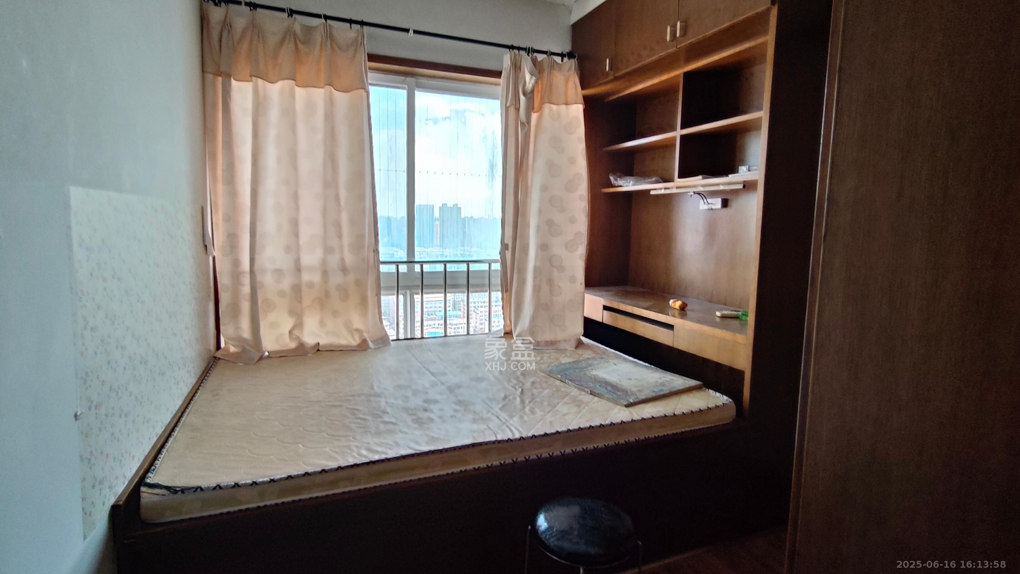 晶华美地  2室2厅1卫    1300.0元/月 晶华美地  2室2厅1卫    1300.0元/月室内图