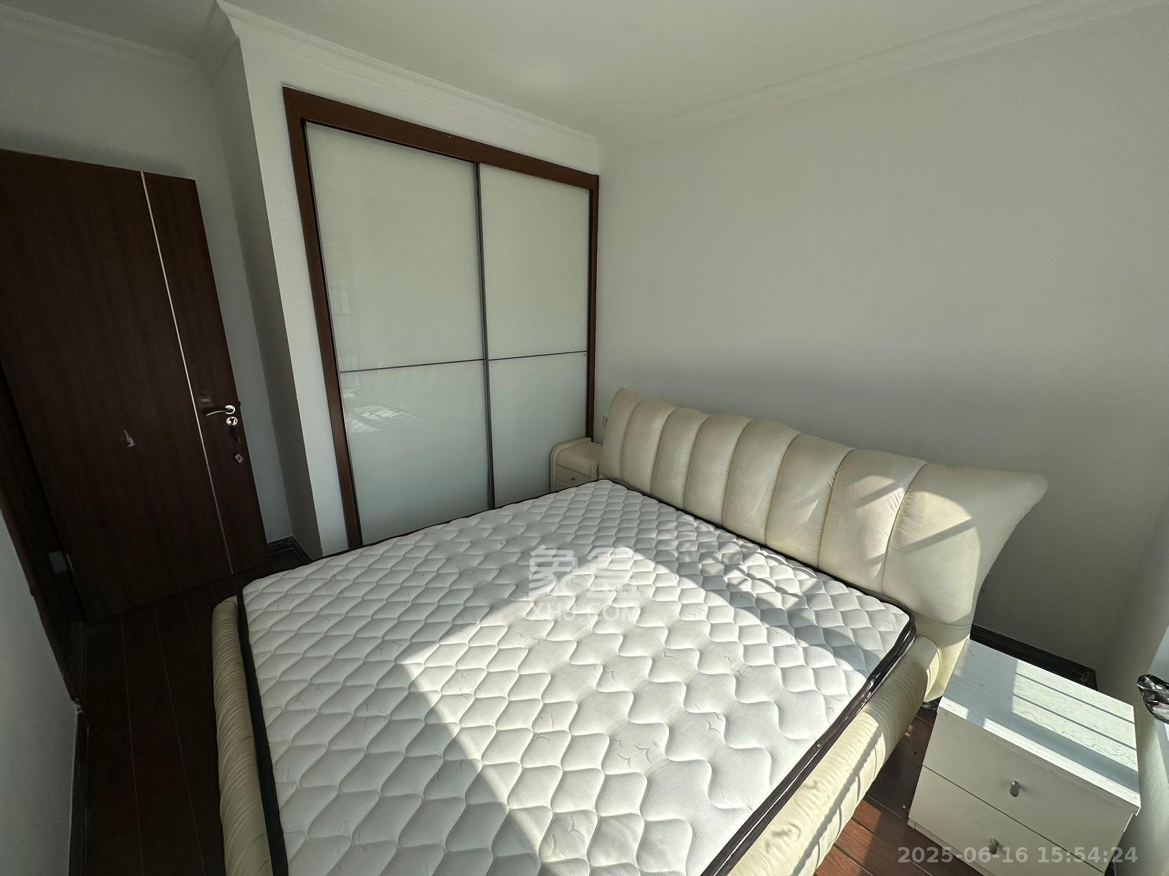 万科金域华府三四期 3室2厅1卫 2700.0元/月 万科金域华府三四期 3室2厅1卫 2700.0元/月室内图