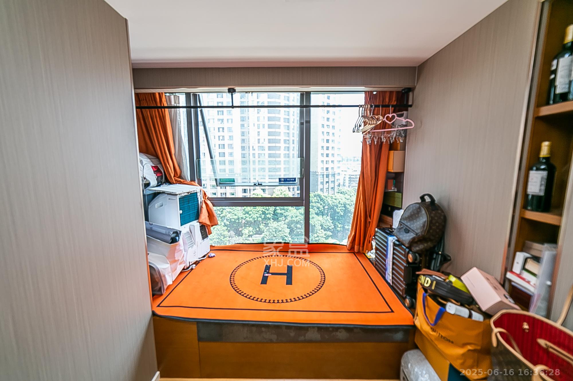 东怡外国(南湖一号) 1室1厅1卫 36.0万 东怡外国(南湖一号) 1室1厅1卫 36.0万其他