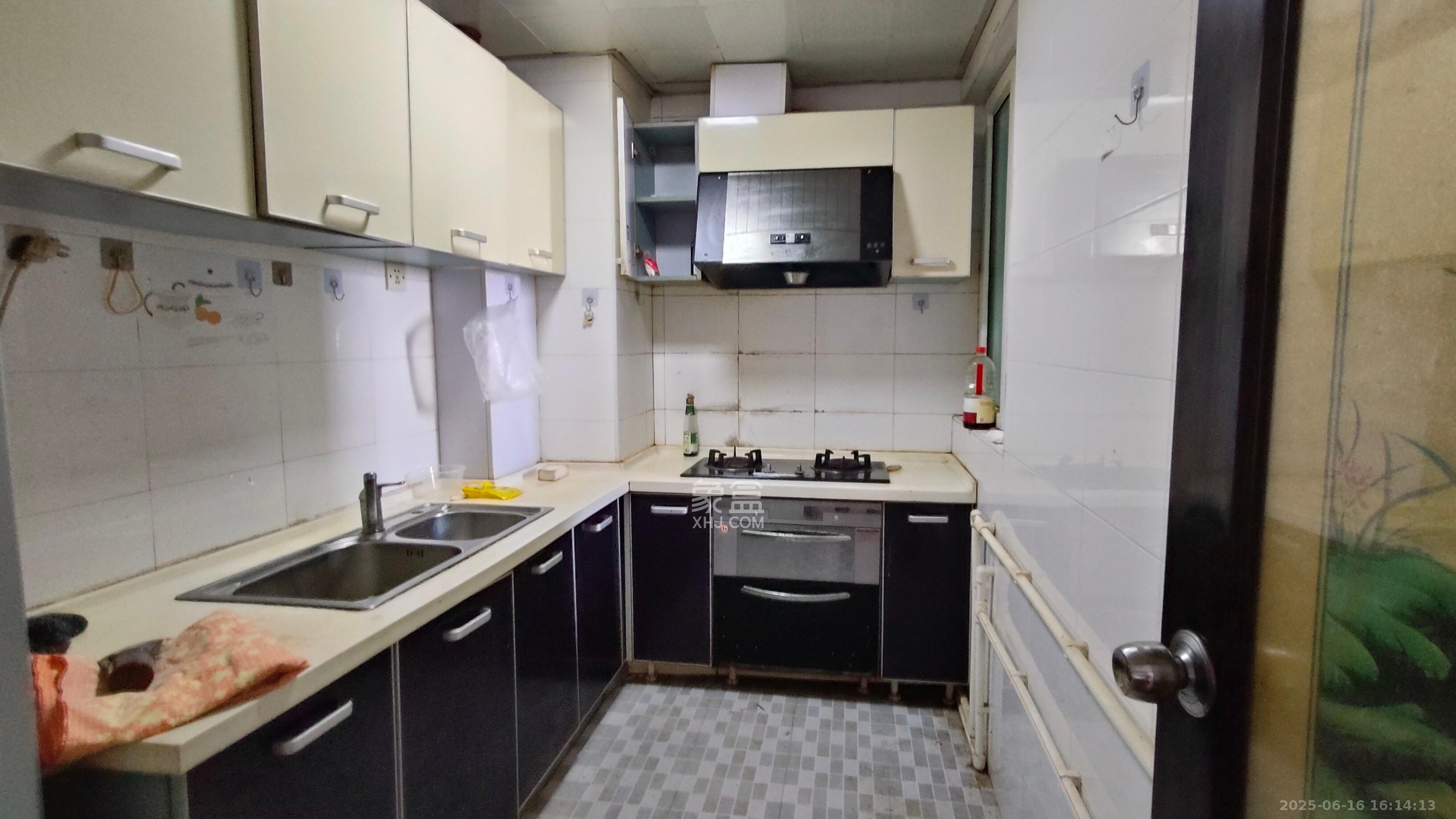 晶华美地  2室2厅1卫    1300.0元/月 晶华美地  2室2厅1卫    1300.0元/月室内图