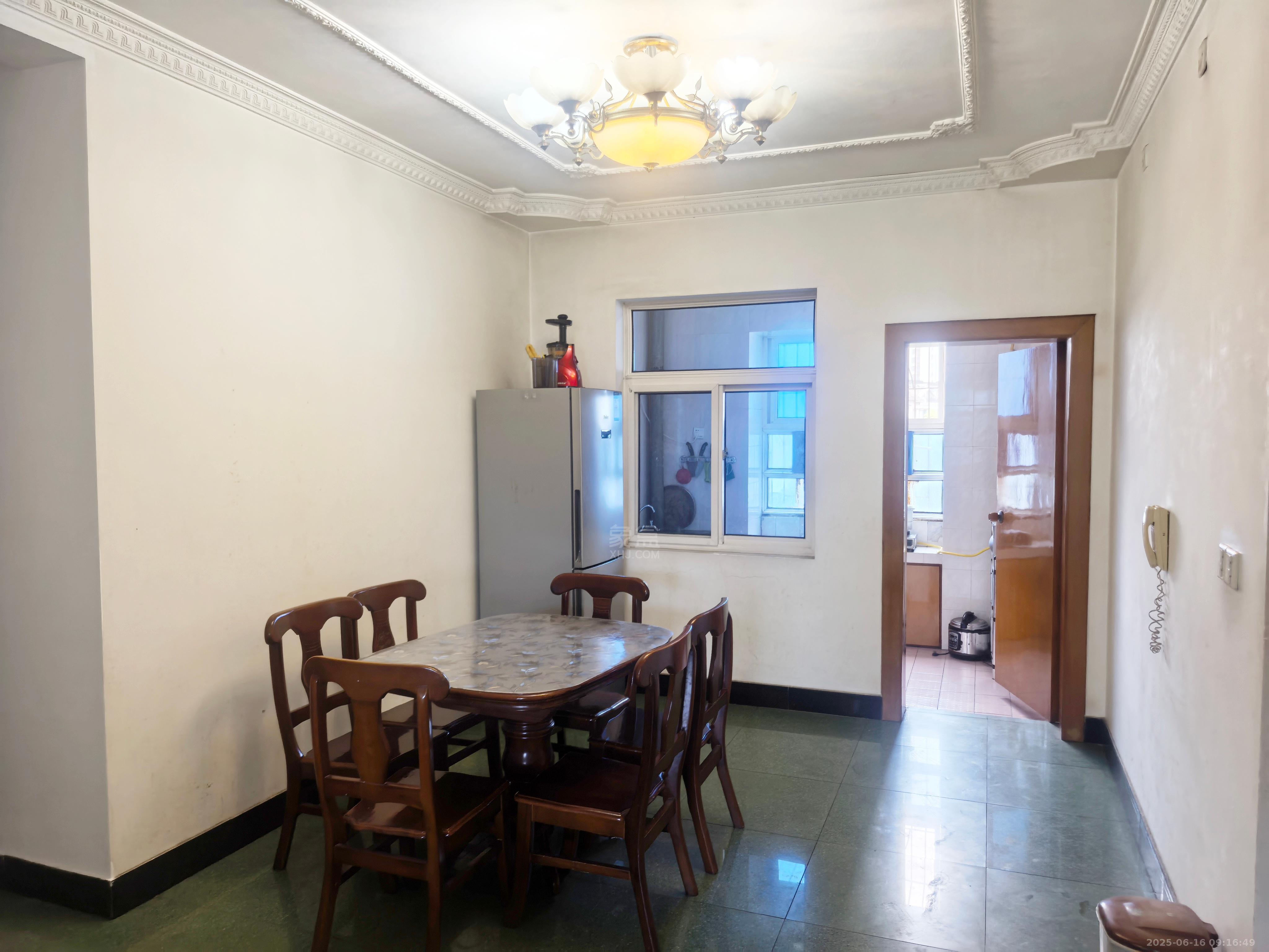 经纬大院大湖塘二村 3室2厅1卫 1100.0元/月 经纬大院大湖塘二村 3室2厅1卫 1100.0元/月室内图