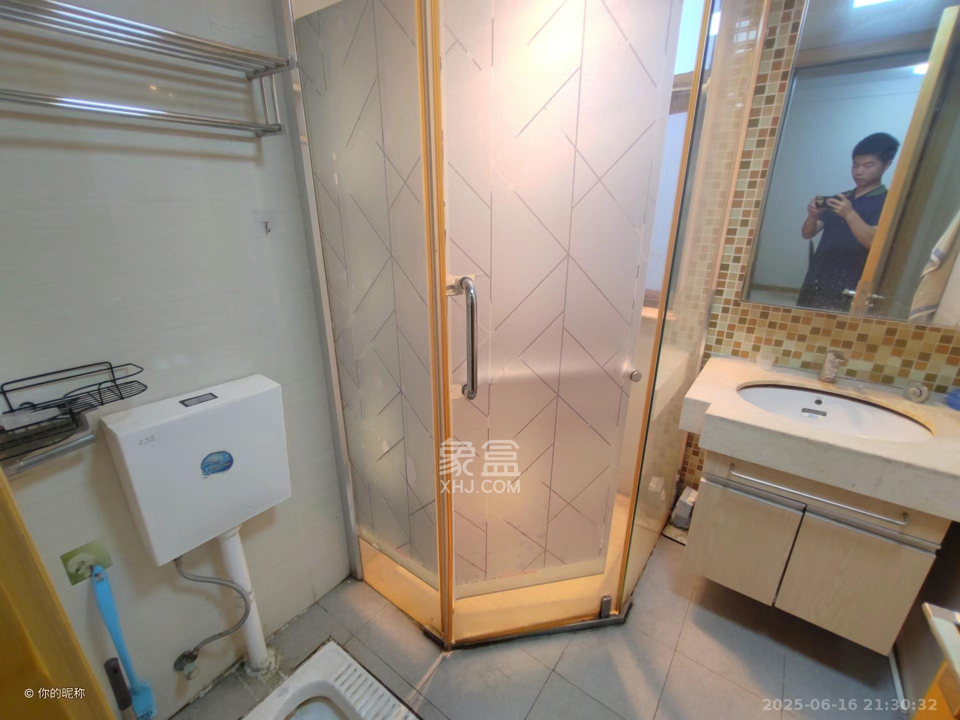 珠江花城三期锦鲤  2室2厅1卫   2100.00元/月室内图