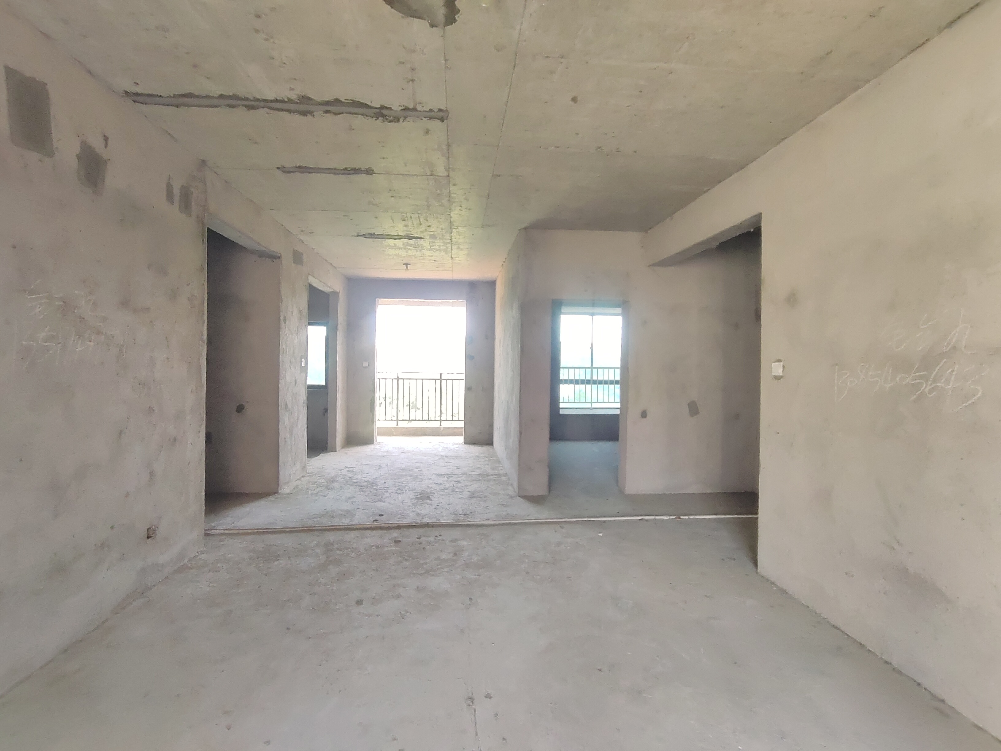 天门壹号  3室2厅1卫    48.0万 天门壹号  3室2厅1卫    48.0万客厅