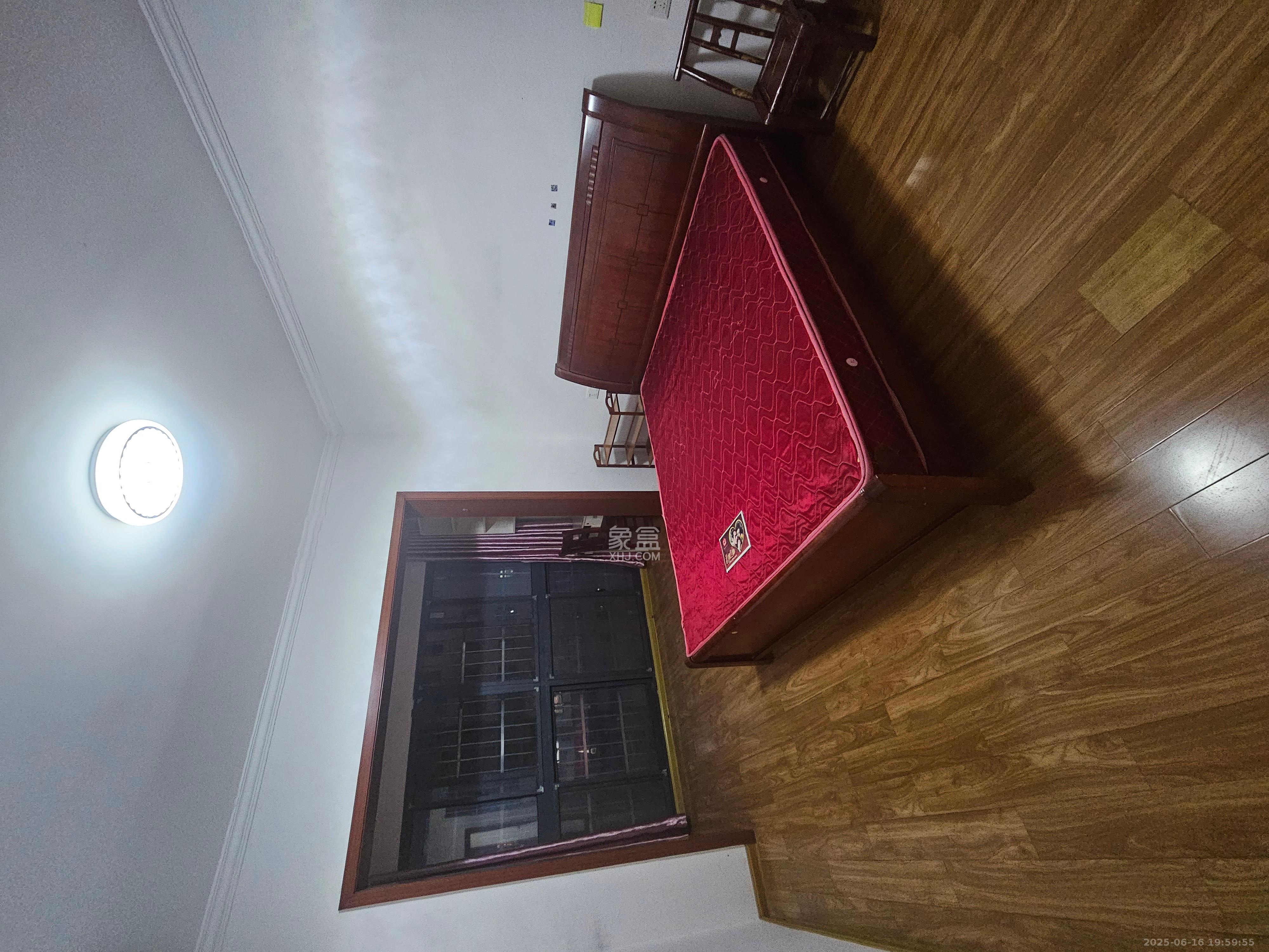 家兴苑 3室2厅1卫 2500.0元/月 家兴苑 3室2厅1卫 2500.0元/月室内图