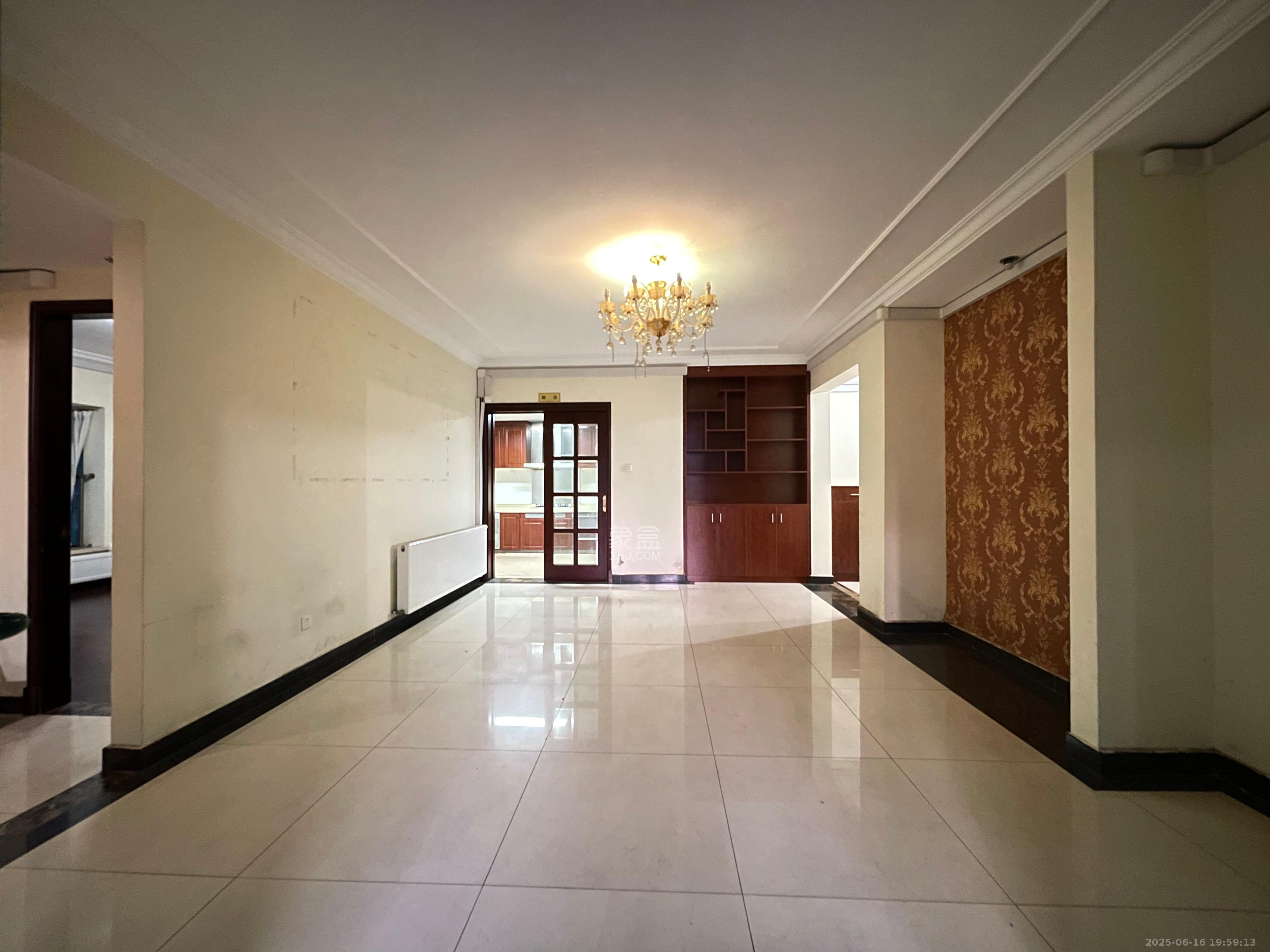 恒大名都 5室2厅4卫 3800.0元/月 恒大名都 5室2厅4卫 3800.0元/月室内图