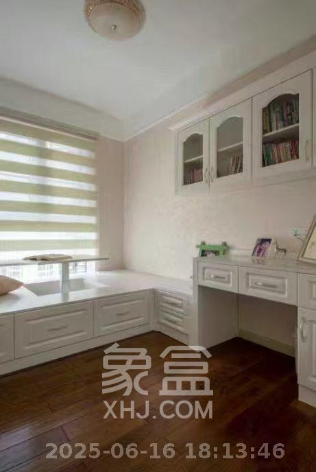 中建梅溪湖中心  4室2厅3卫   6800.00元/月