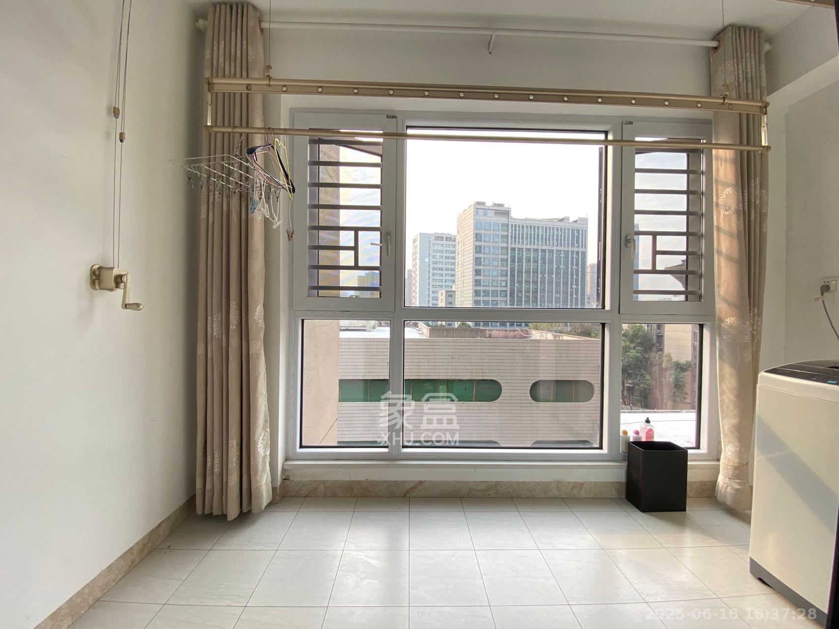建发中央公园（建发美地）  3室2厅1卫   3350.00元/月室内图