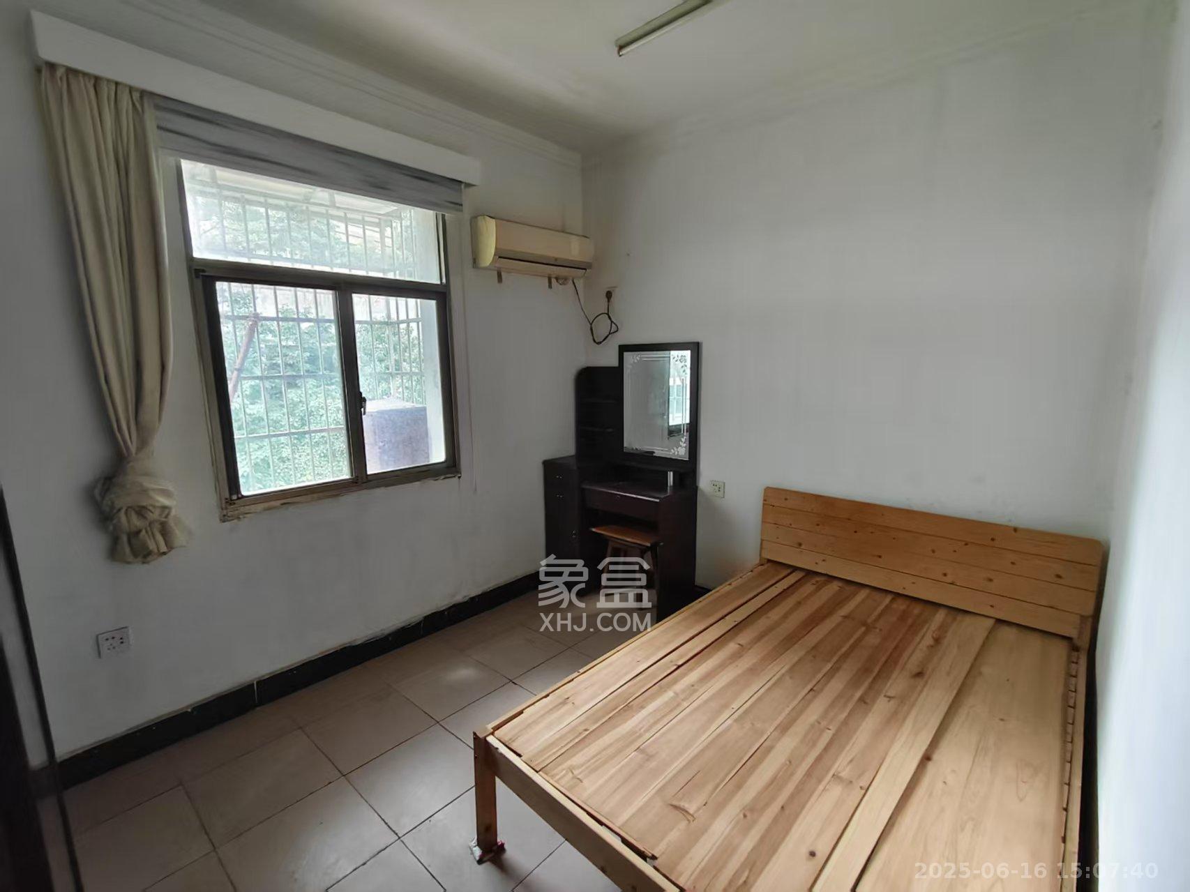 谢家冲  3室2厅1卫    1400.0元/月 谢家冲  3室2厅1卫    1400.0元/月室内图