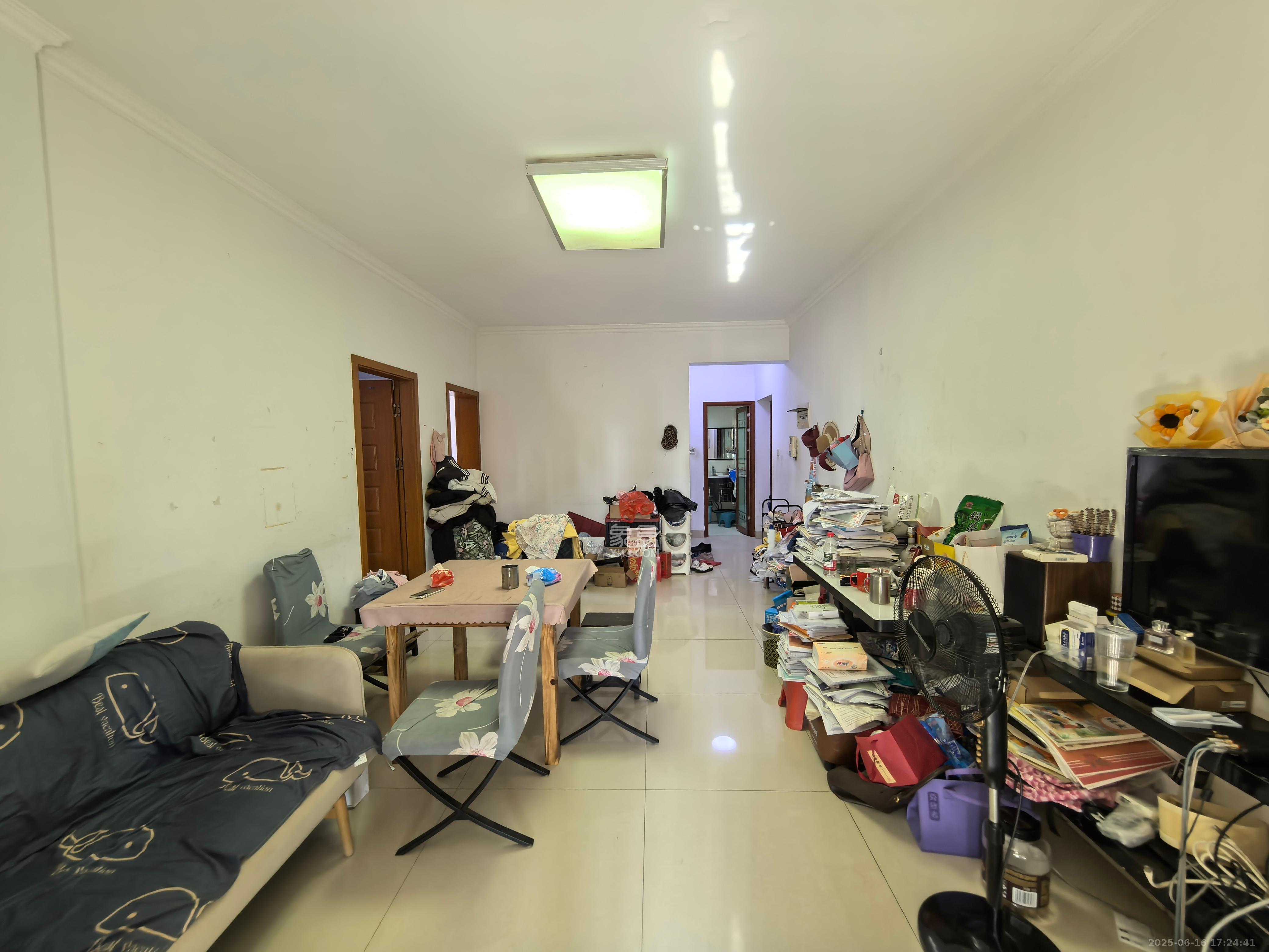 中城丽景香山园  2室2厅1卫    2300.0元/月