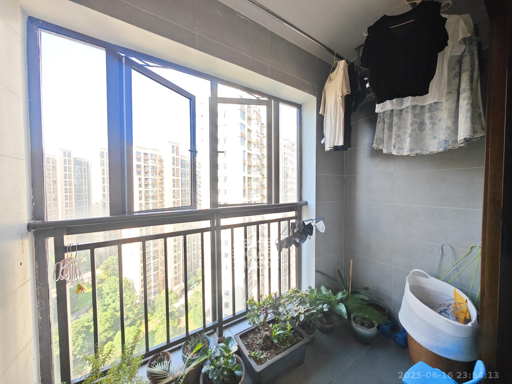 卓越蔚蓝城邦 3室2厅1卫 57.0万 卓越蔚蓝城邦 3室2厅1卫 57.0万其他