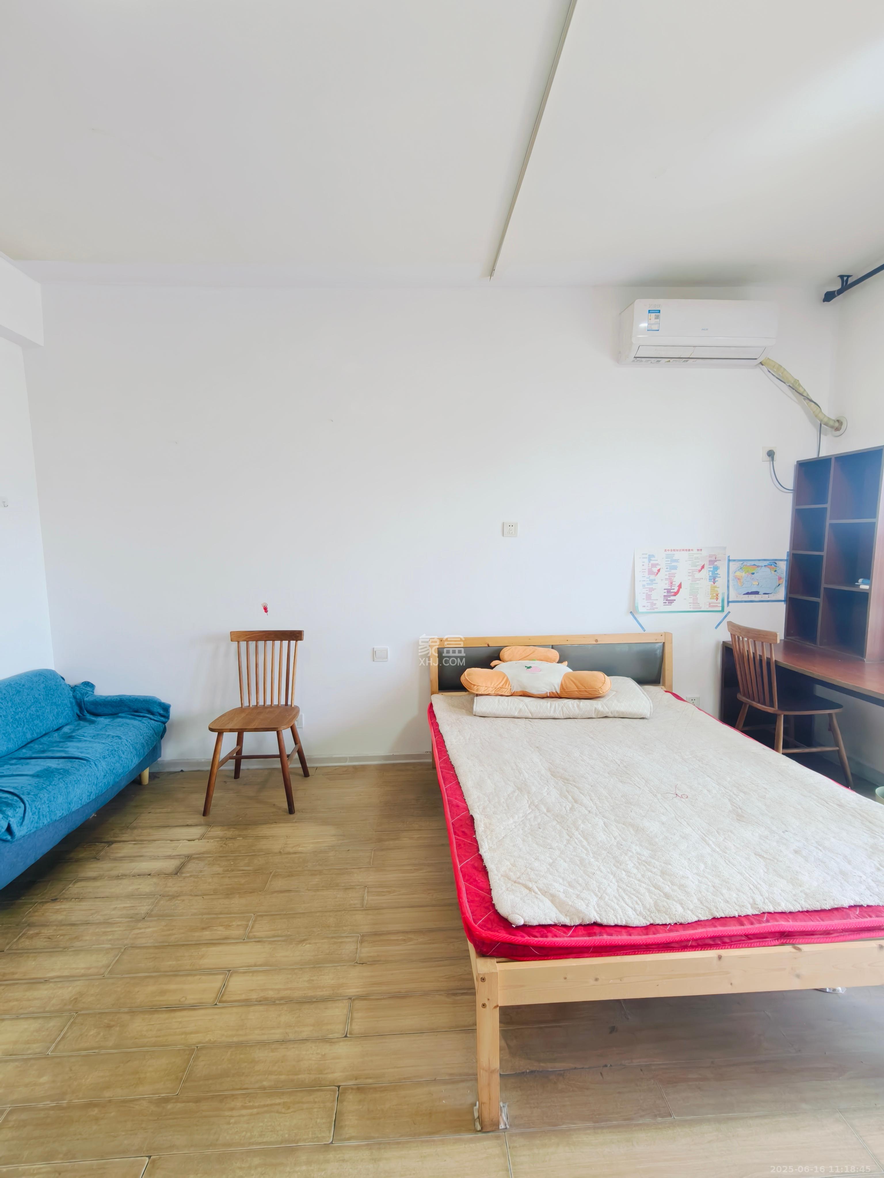 如果爱  1室1厅1卫   1300.00元/月室内图