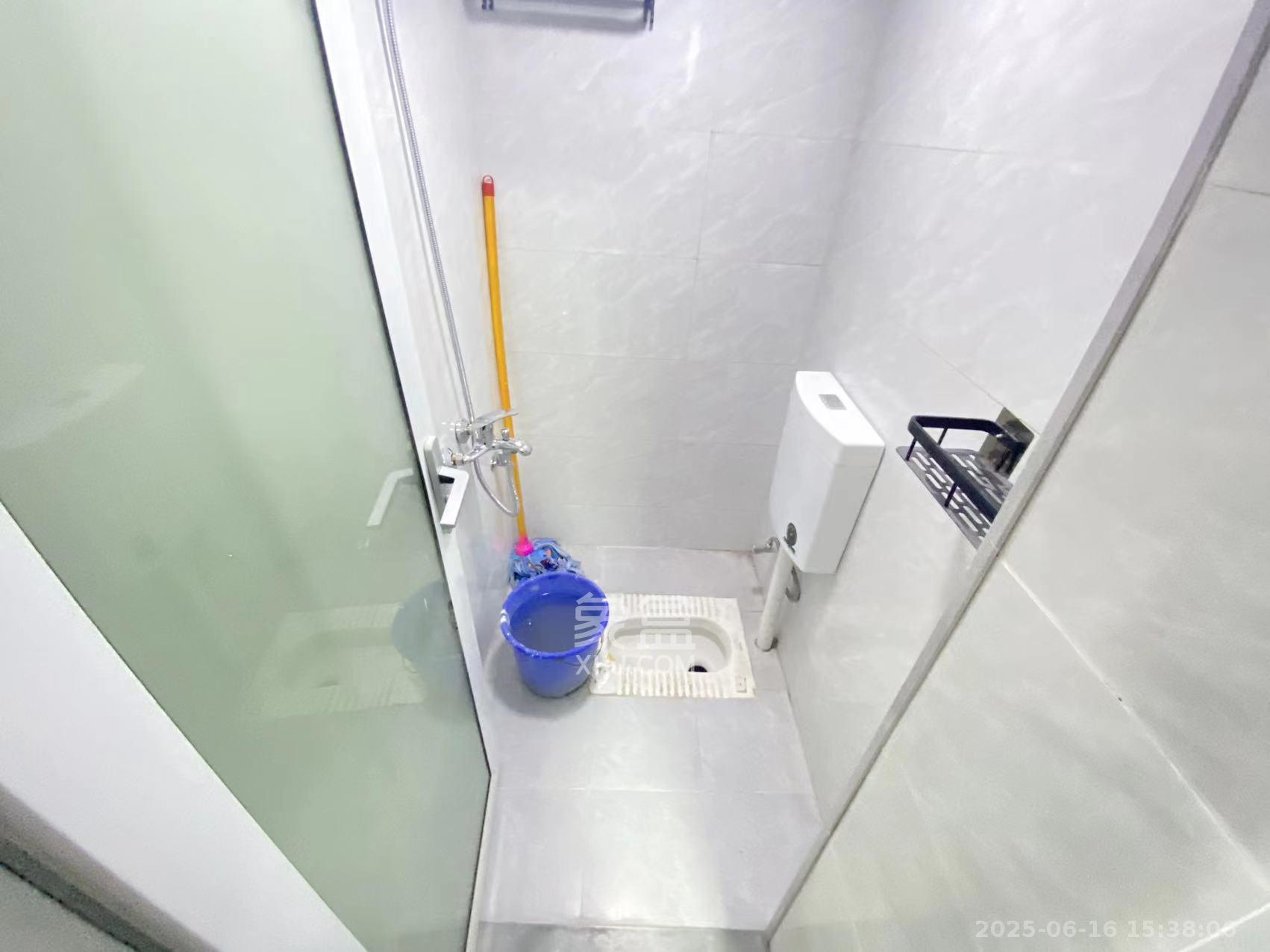 水泵厂宿舍  1室1厅1卫    1300.0元/月室内图