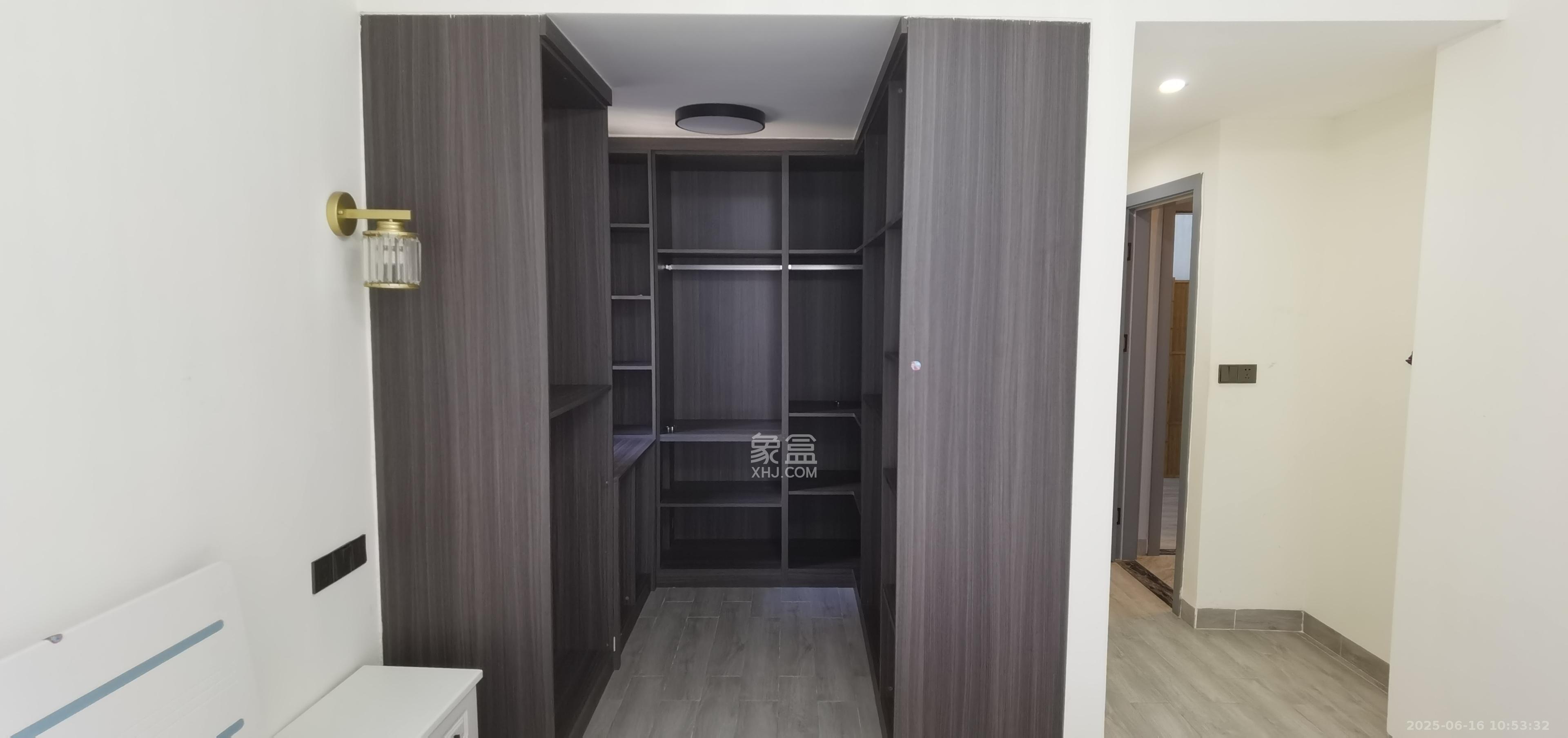 中国铁建梅溪青秀三期  3室2厅1卫   3200.00元/月室内图