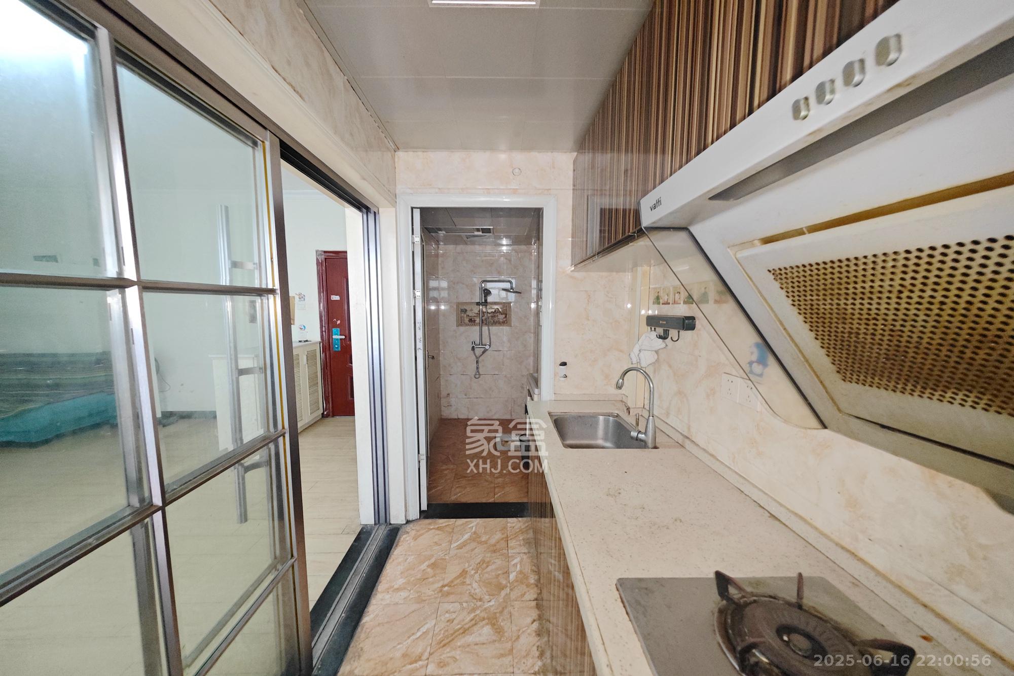 凯轩云顶  1室1厅1卫    28.0万 凯轩云顶  1室1厅1卫    28.0万厨房