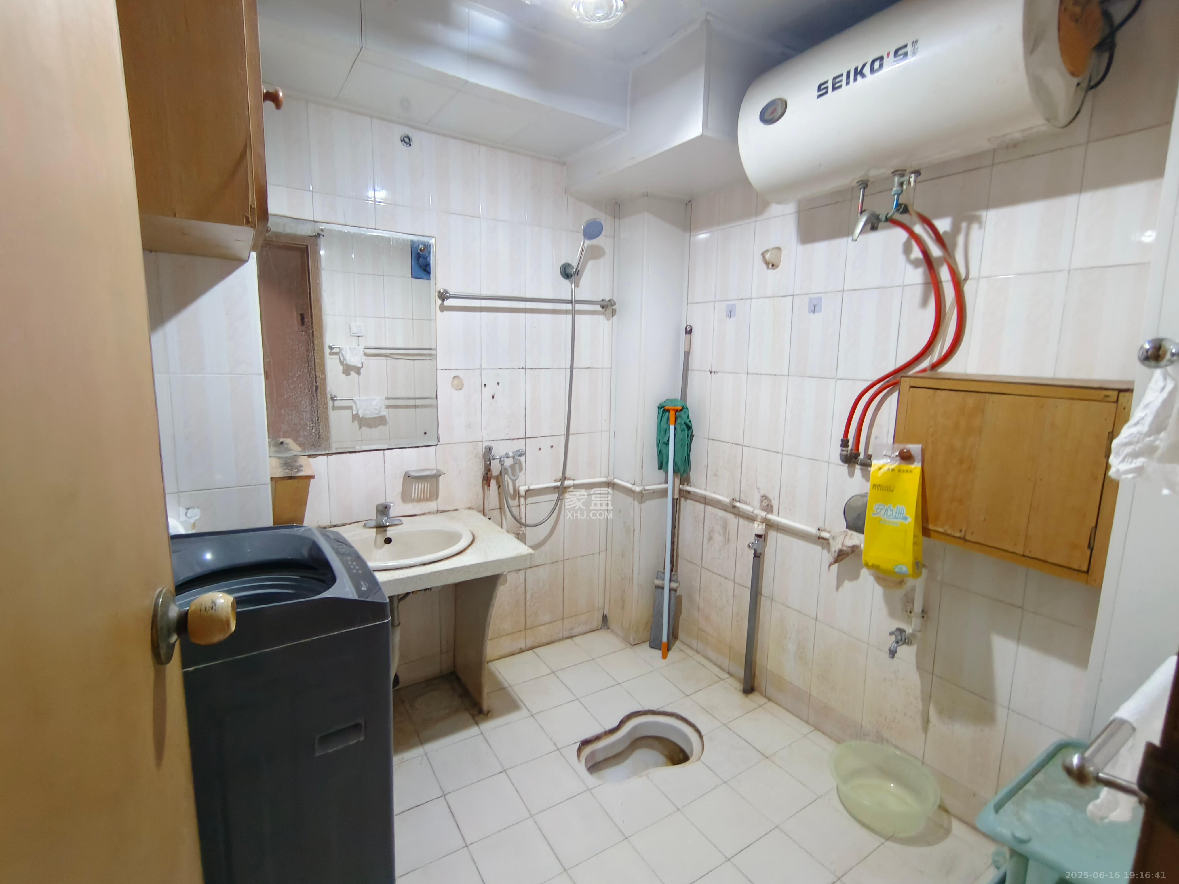 佳兴公寓  2室2厅1卫   3500.00元/月室内图