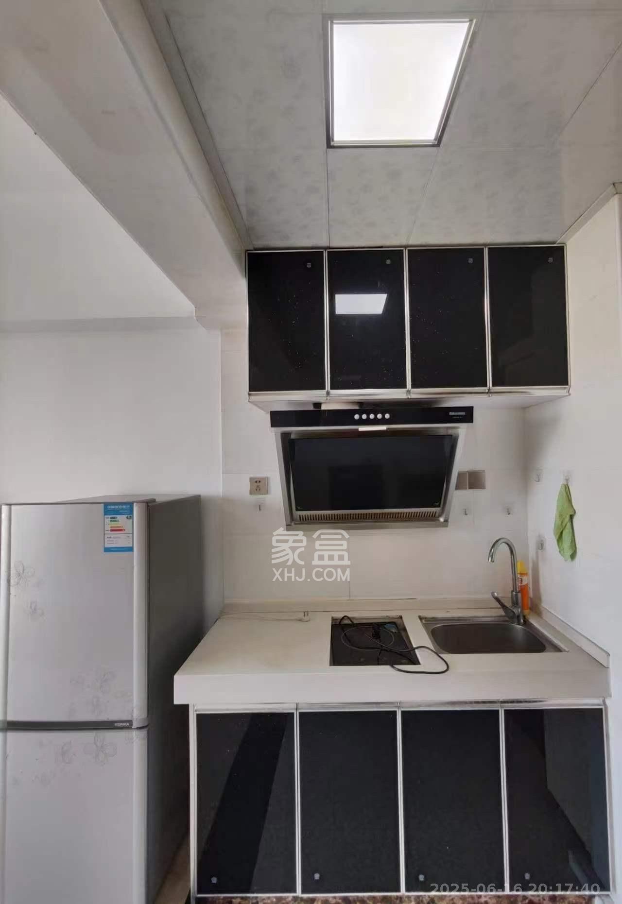 麓谷明珠  1室0厅1卫   1500.00元/月室内图