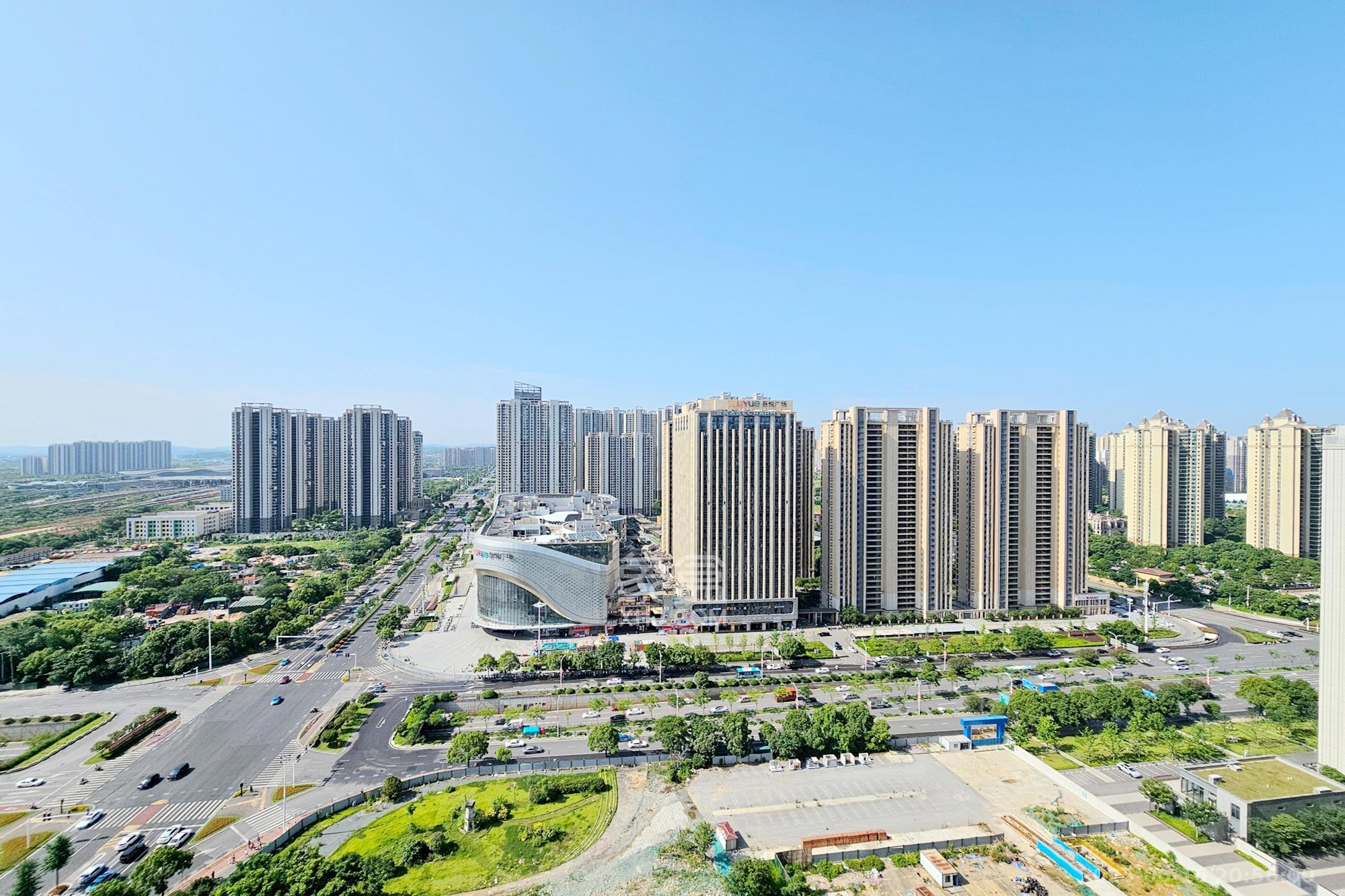 长房东旭国际  3室2厅2卫   130.00万其他