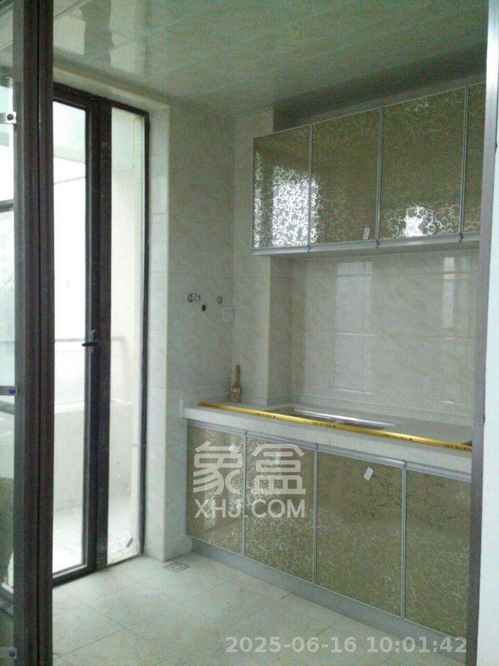 长房时代城  2室2厅1卫   2500.00元/月室内图