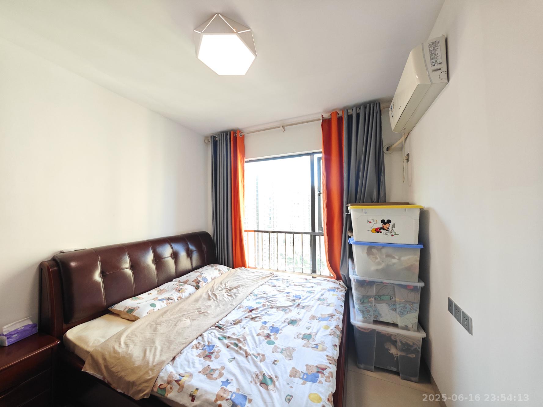 卓越蔚蓝城邦 3室2厅1卫 57.0万 卓越蔚蓝城邦 3室2厅1卫 57.0万卧室