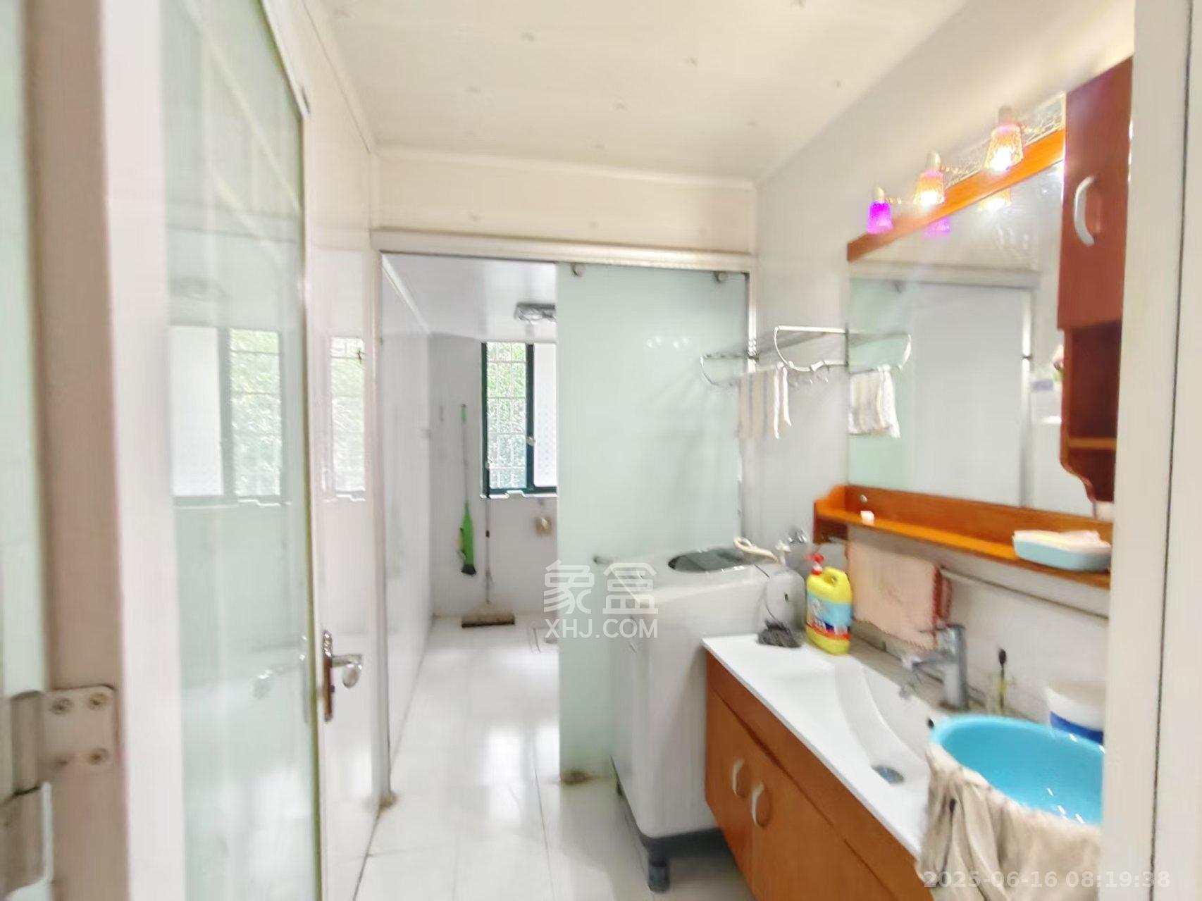 水印康桥 3室2厅2卫 1300.0元/月 水印康桥 3室2厅2卫 1300.0元/月室内图