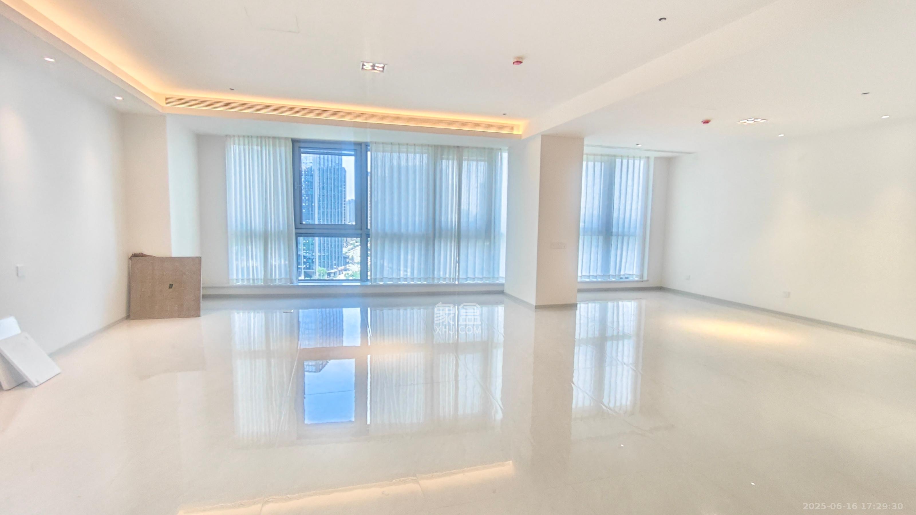 正荣梅溪紫阙台  5室2厅3卫    10000.0元/月 正荣梅溪紫阙台  5室2厅3卫    10000.0元/月