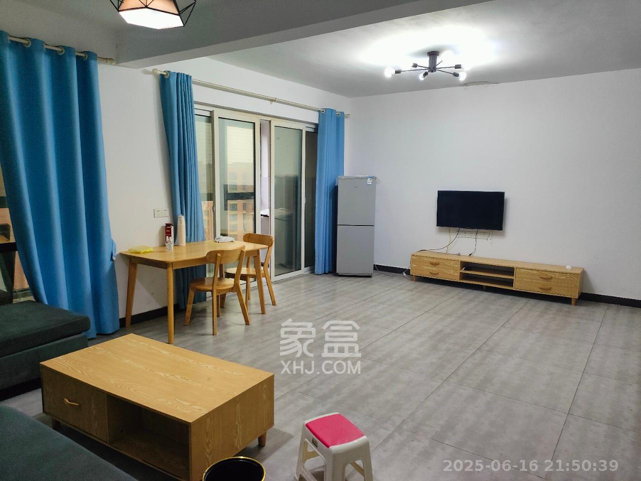 金谷豪庭 3室2厅2卫 1800.0元/月 金谷豪庭 3室2厅2卫 1800.0元/月室内图