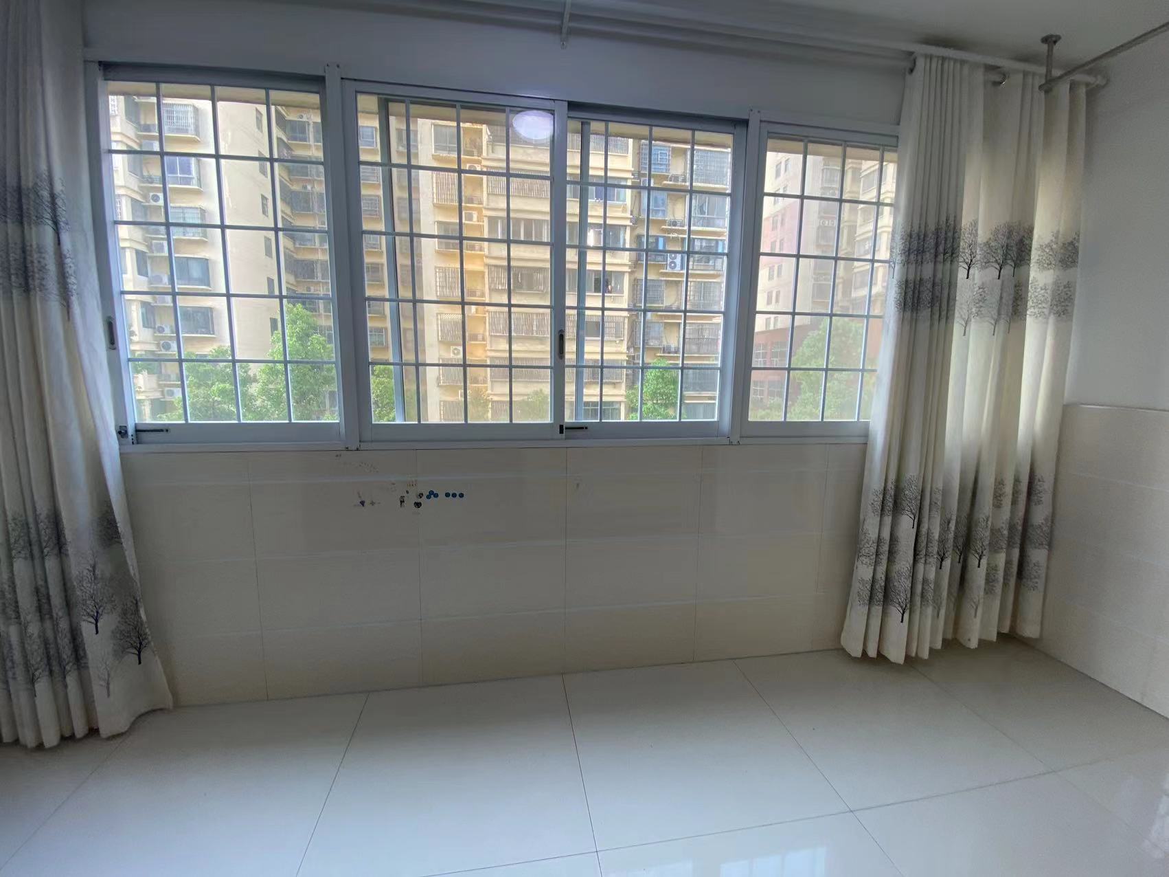 中电怡和苑 3室2厅2卫 2000.0元/月 中电怡和苑 3室2厅2卫 2000.0元/月室内图