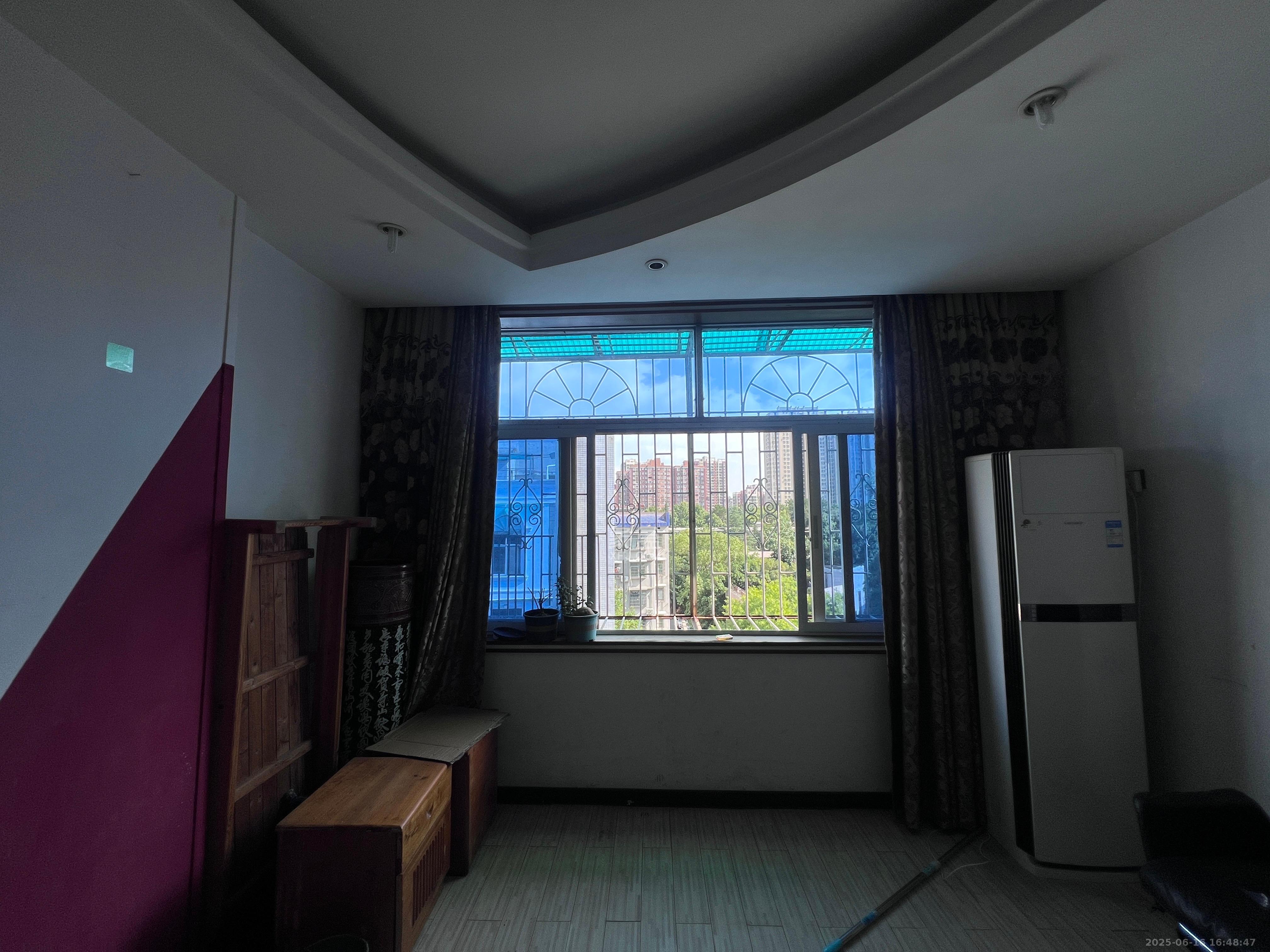 富绿山庄  3室2厅2卫   1900.00元/月室内图