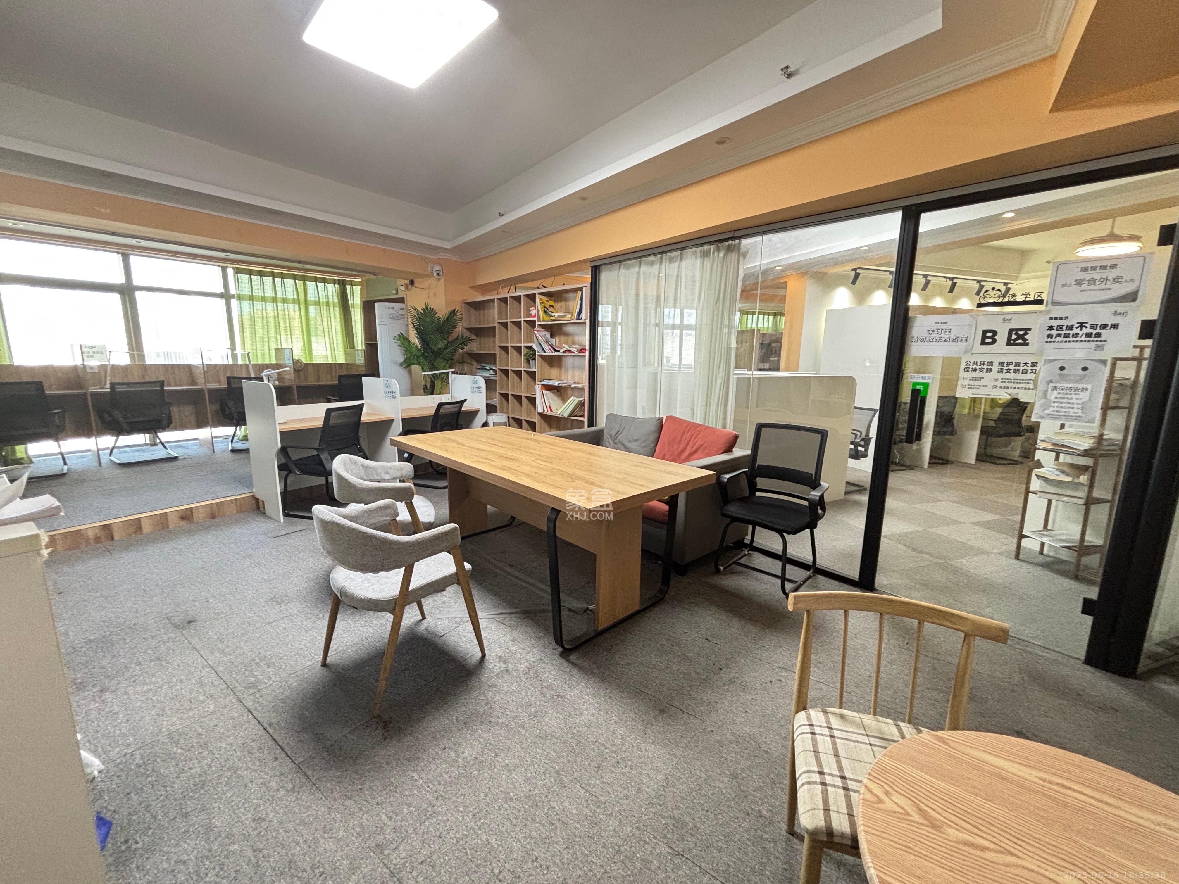 奥克斯广场 1室1厅1卫 6400.0元/月 奥克斯广场 1室1厅1卫 6400.0元/月室内图