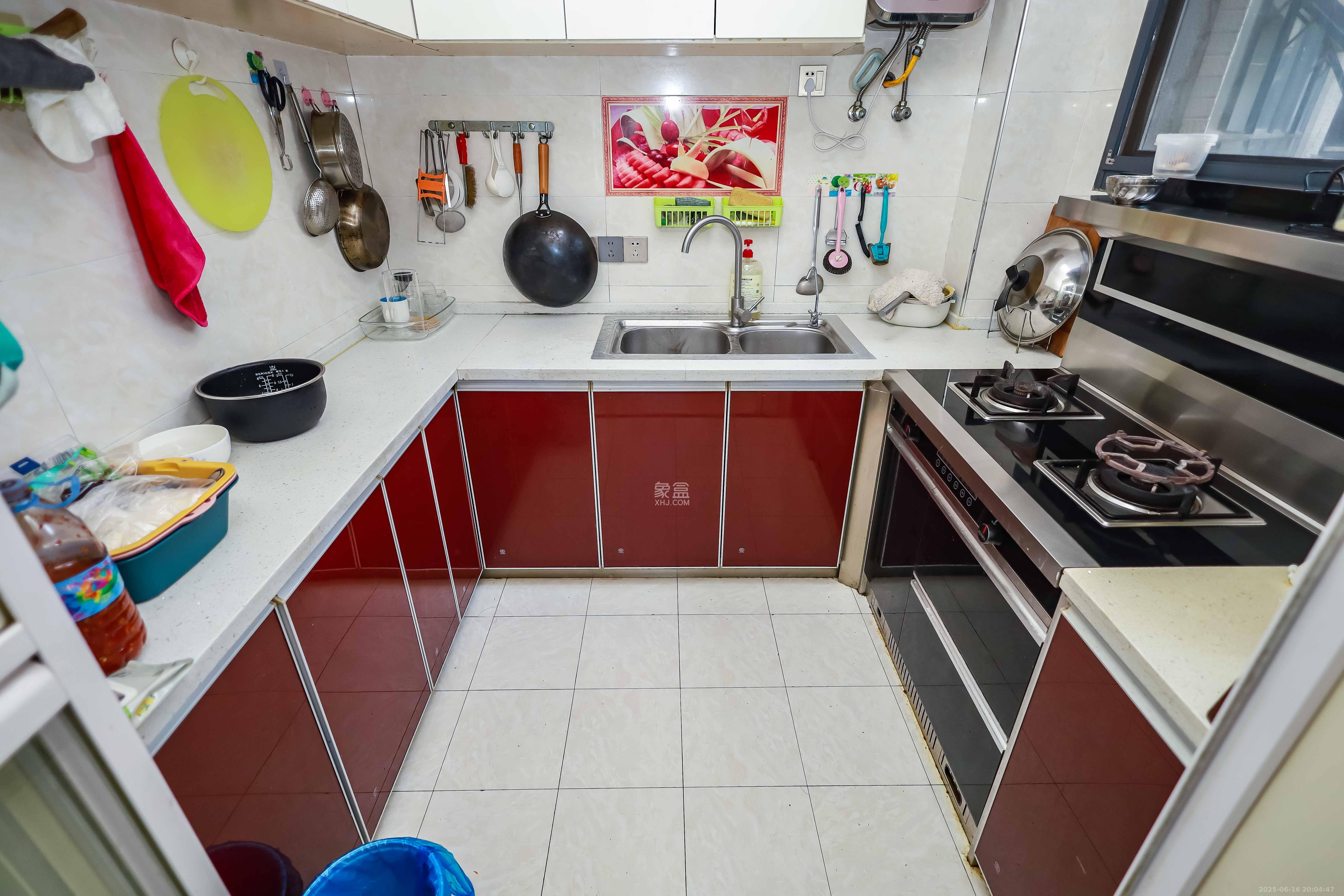 莱茵城 3室2厅1卫 72.0万 莱茵城 3室2厅1卫 72.0万厨房