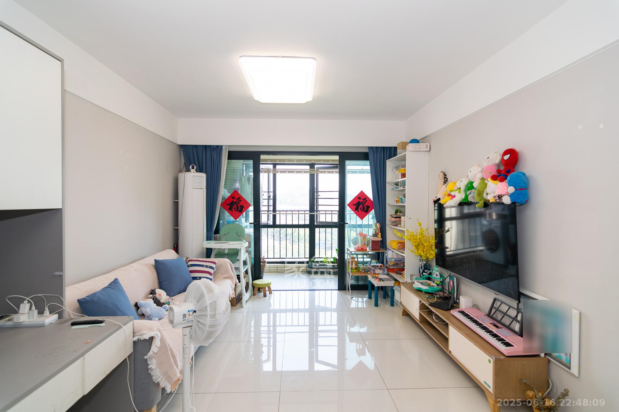 时代年华  1室0厅0卫    85.0万 时代年华  1室0厅0卫    85.0万客厅