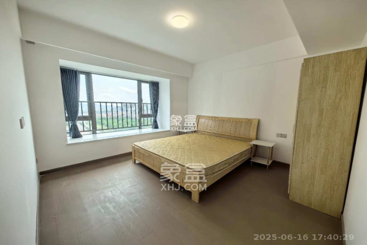 长沙溪山悦  4室2厅2卫    2900.0元/月 长沙溪山悦  4室2厅2卫    2900.0元/月室内图