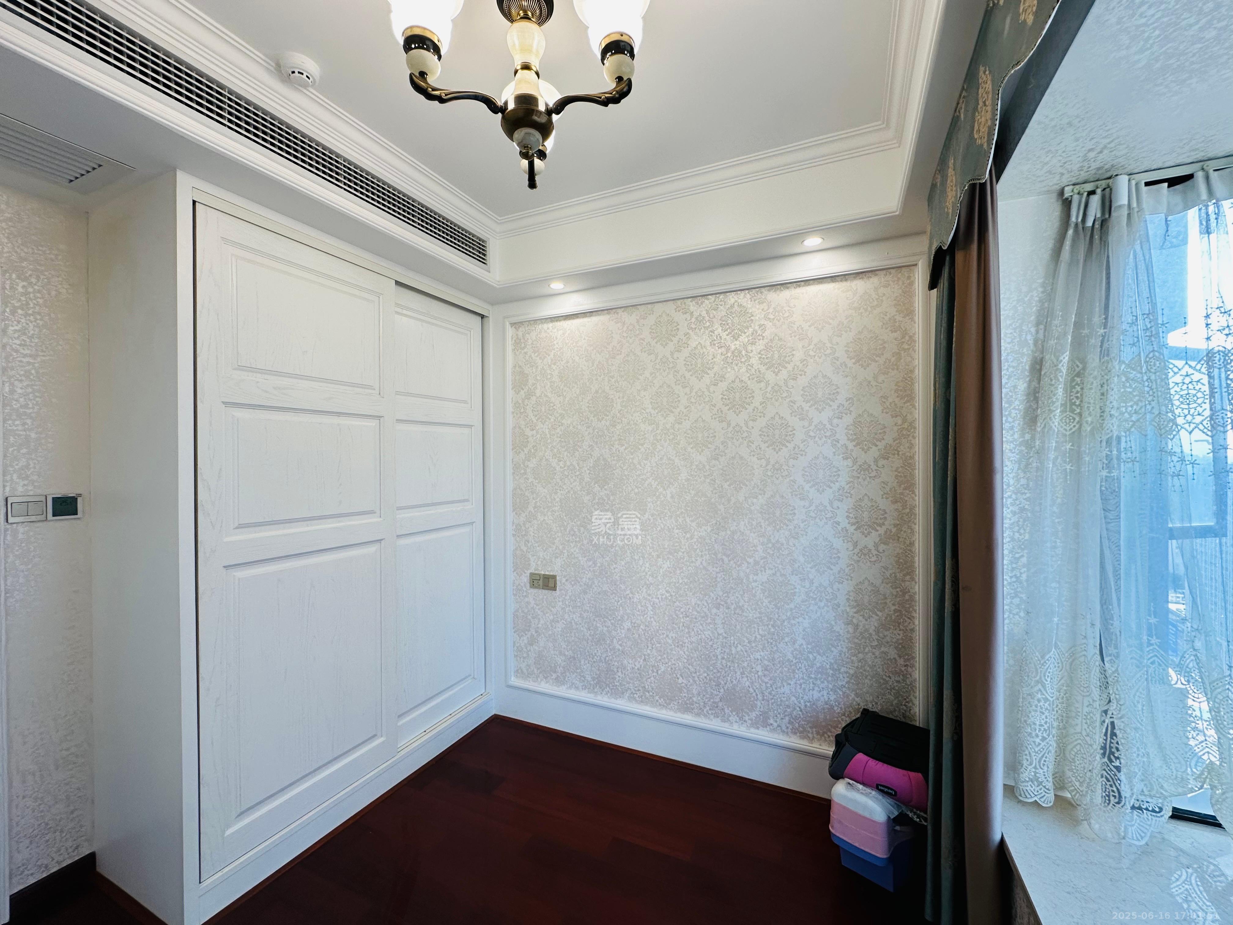 保利西海岸B区  5室2厅2卫    4500.0元/月 保利西海岸B区  5室2厅2卫    4500.0元/月室内图