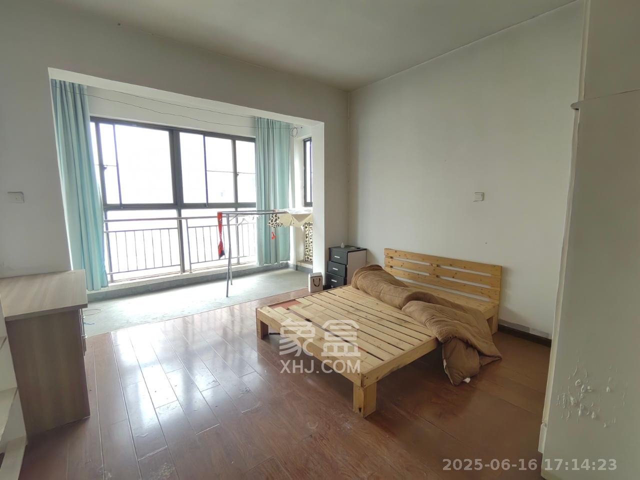 颐和佳园  3室2厅2卫   1500.00元/月室内图