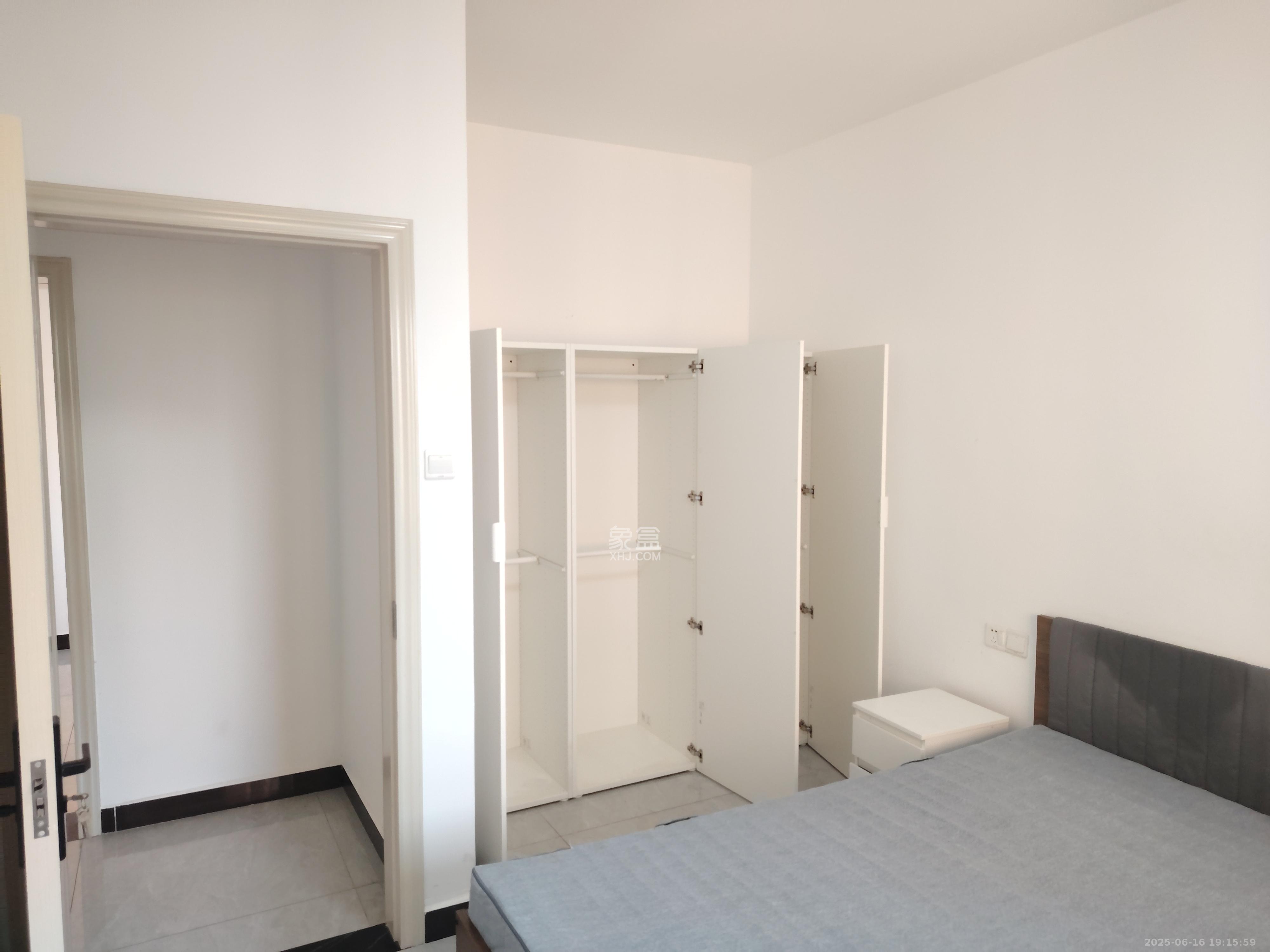 兰亭湾畔  3室2厅1卫    2800.0元/月室内图