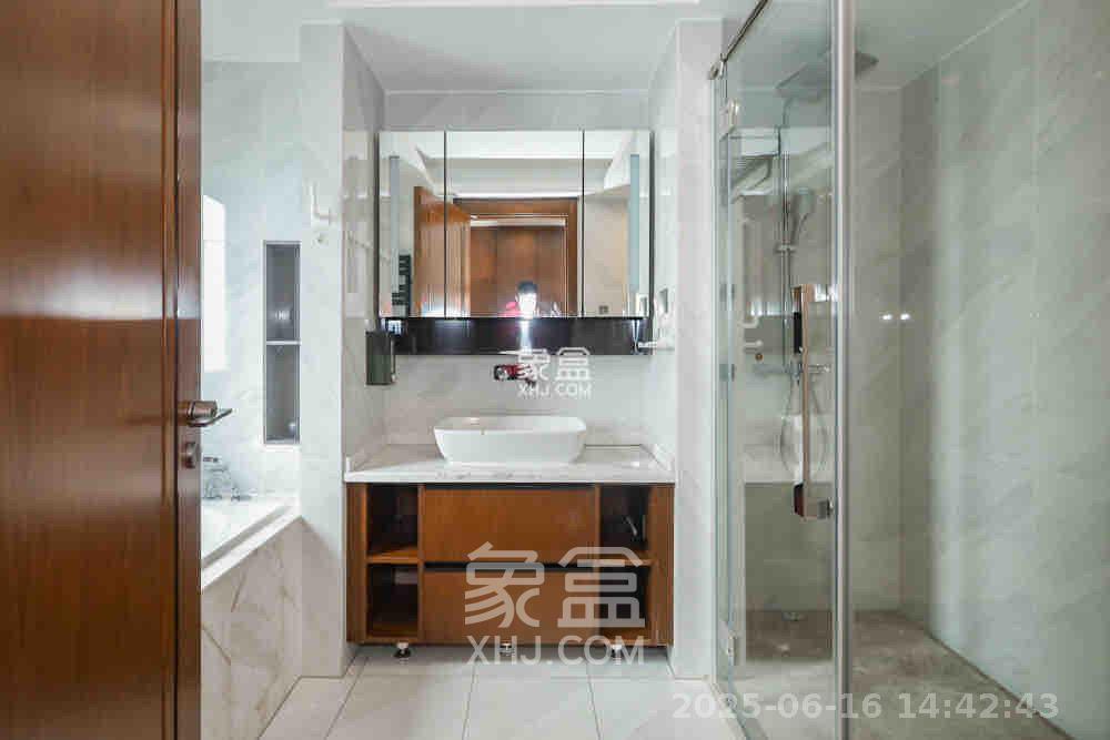 万科里金域国际  4室2厅2卫   9000.00元/月室内图
