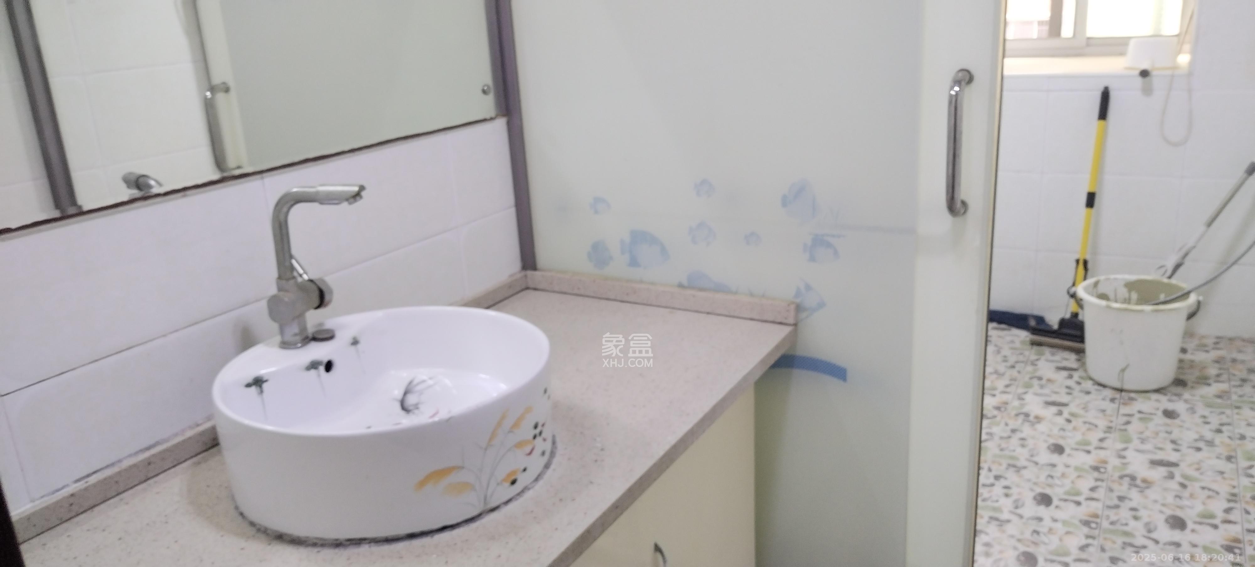 湘林家园（湘林小区电梯房）  4室2厅2卫   4200.00元/月室内图