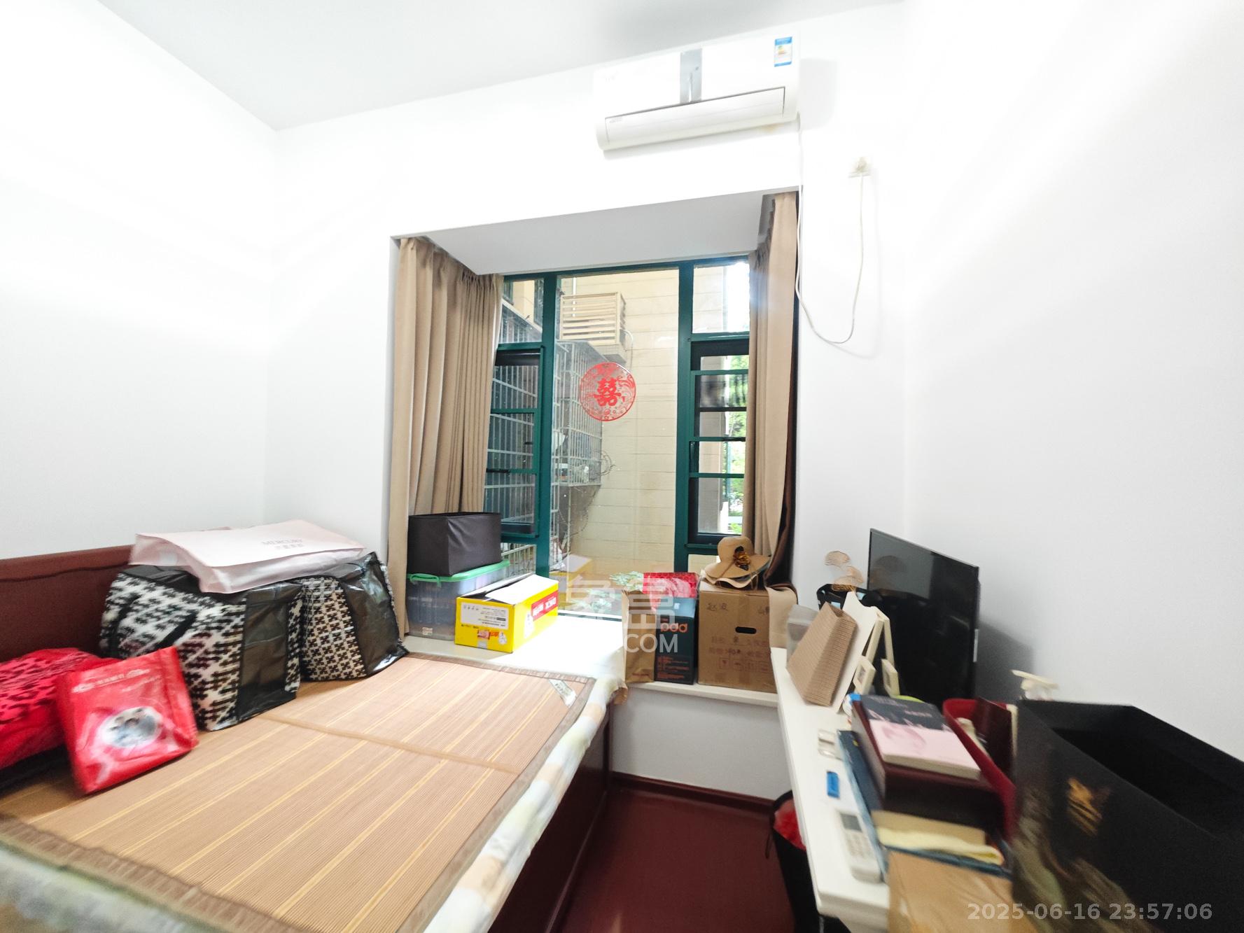 恒大城  3室2厅2卫    86.8万卧室