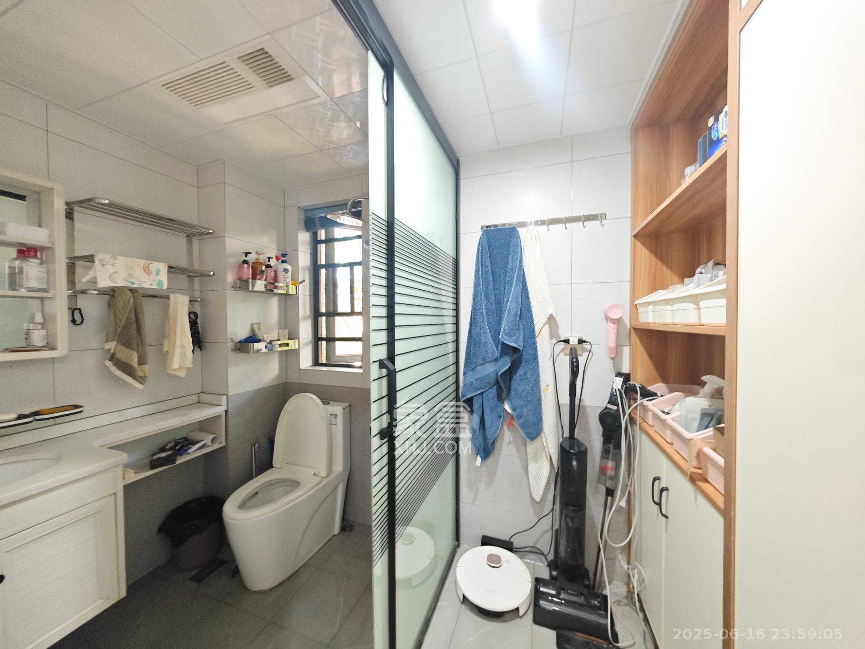 中建嘉和城  4室2厅2卫   125.00万其他